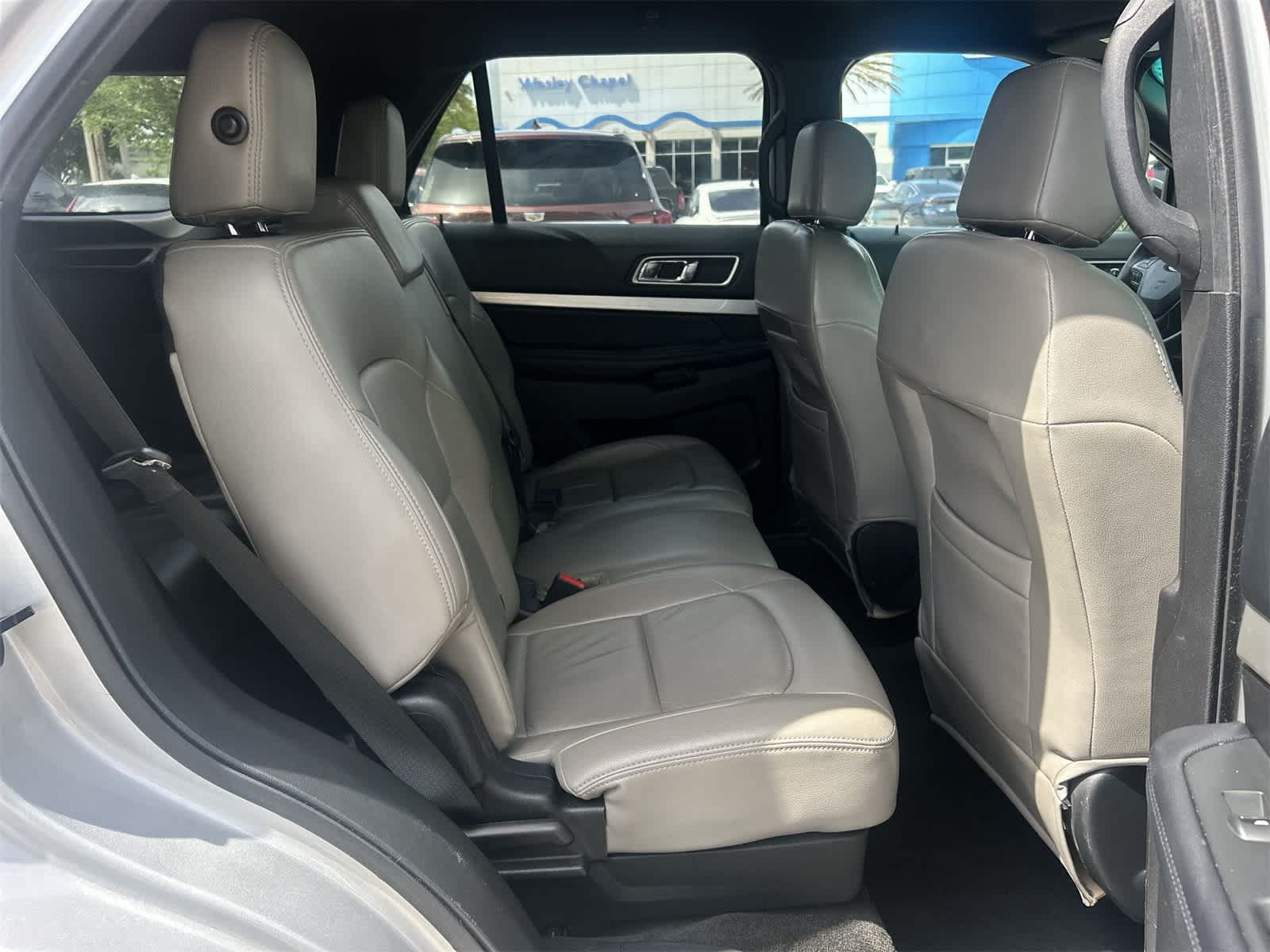 2017 Ford Explorer XLT 16
