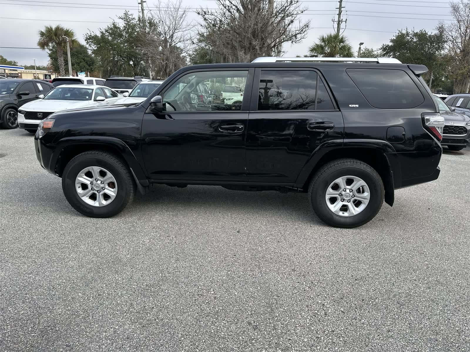 Thumbnail: 2015 Toyota 4Runner - 3