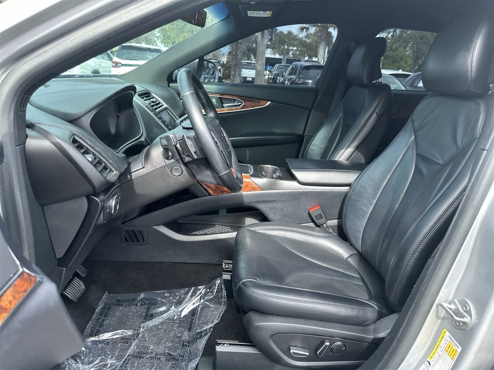 Thumbnail: 2019 Lincoln Nautilus - 12