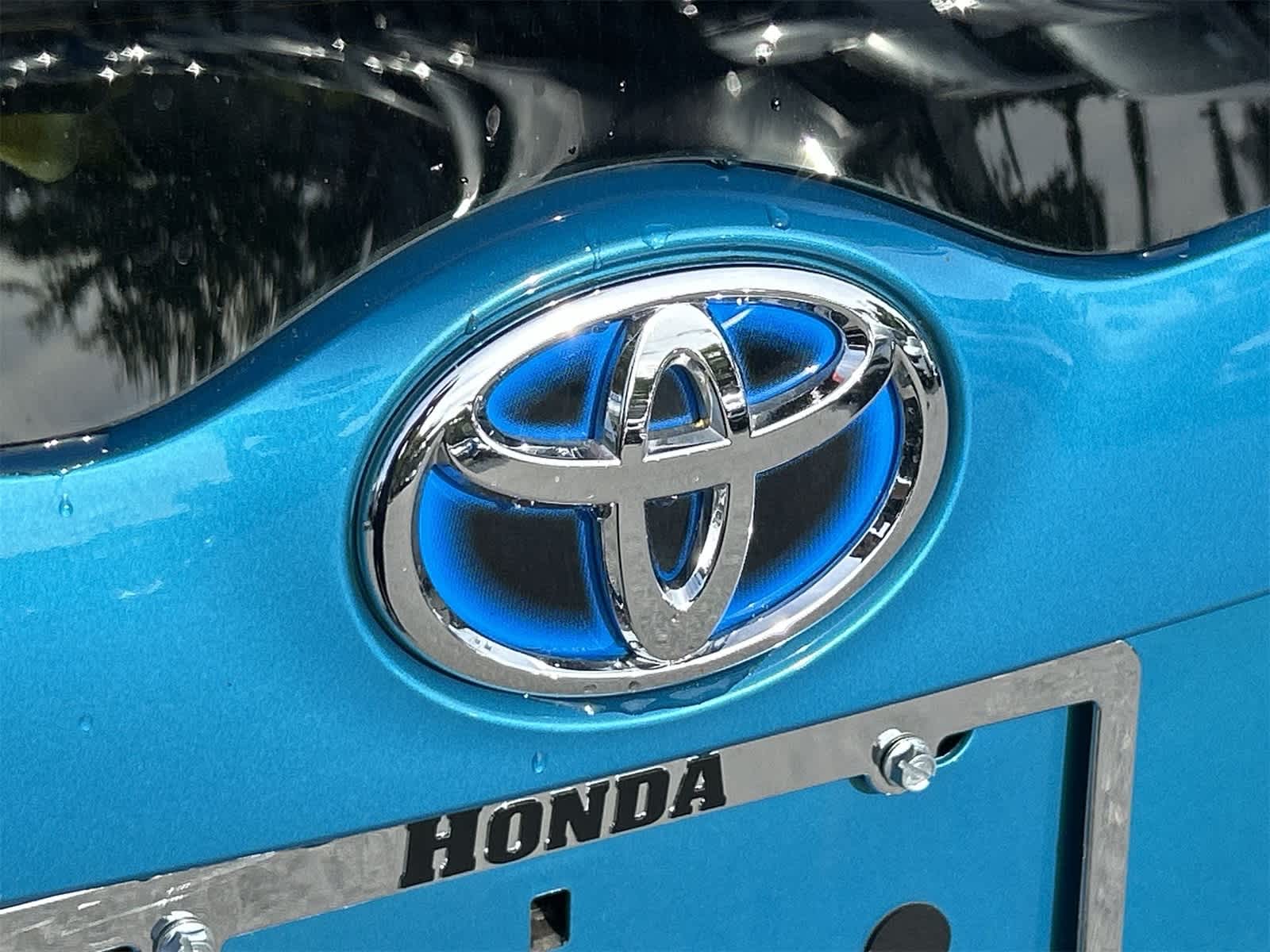 Thumbnail: 2022 Toyota Prius Prime - 10