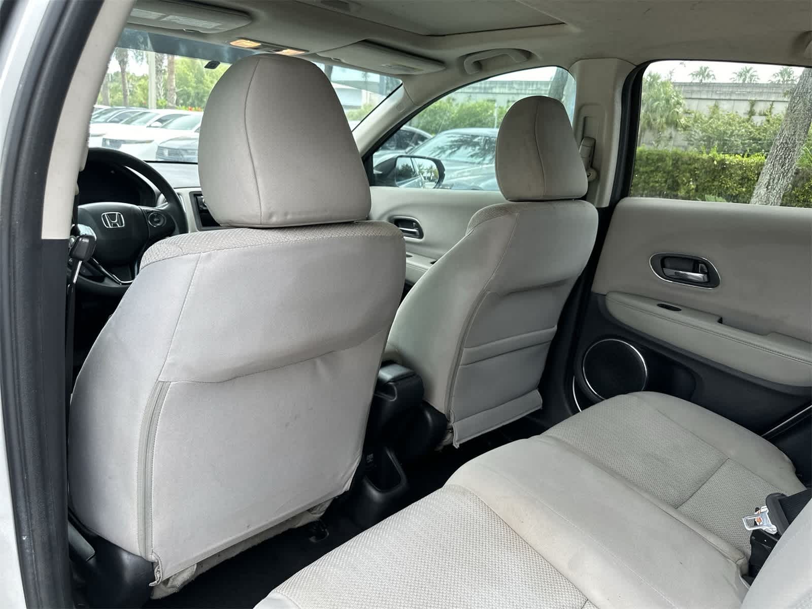 Thumbnail: 2016 Honda HR-V - 14