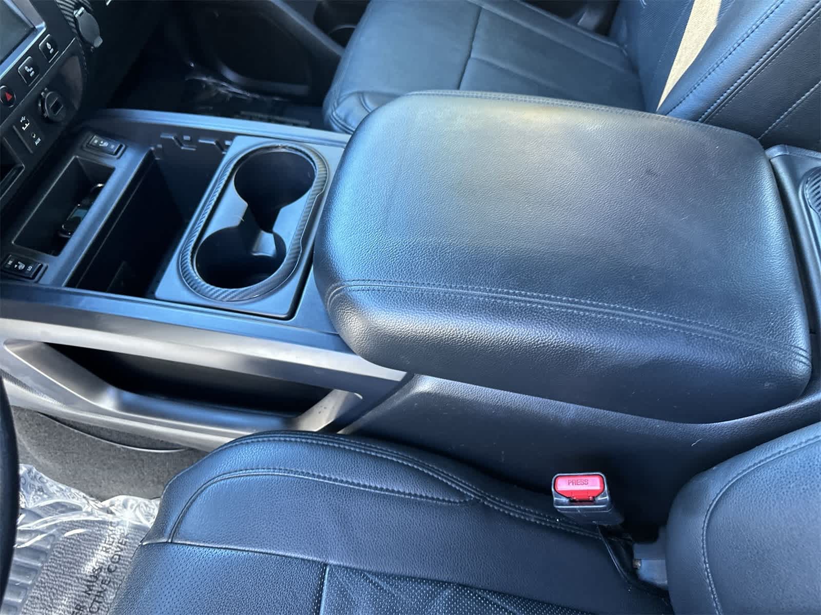 Thumbnail: 2018 Nissan Titan - 18