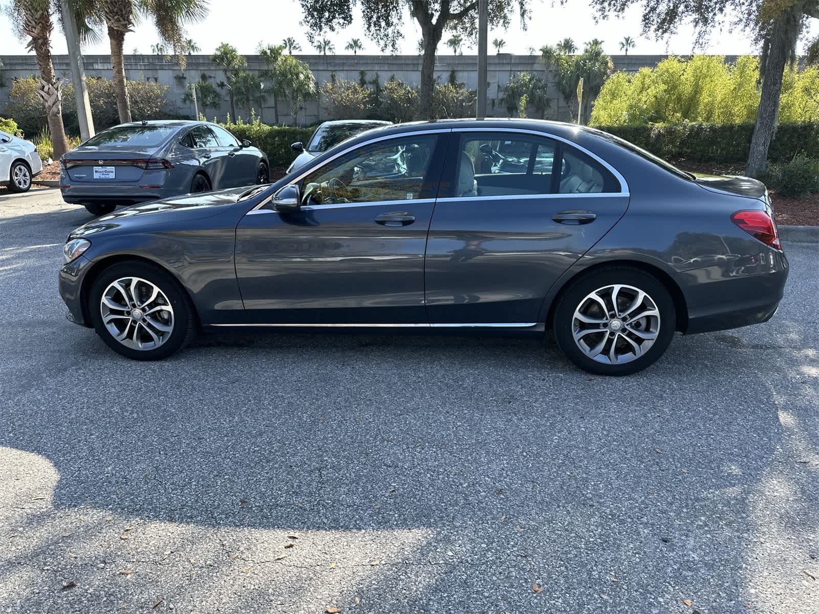 Thumbnail: 2015 Mercedes-Benz C-Class - 3