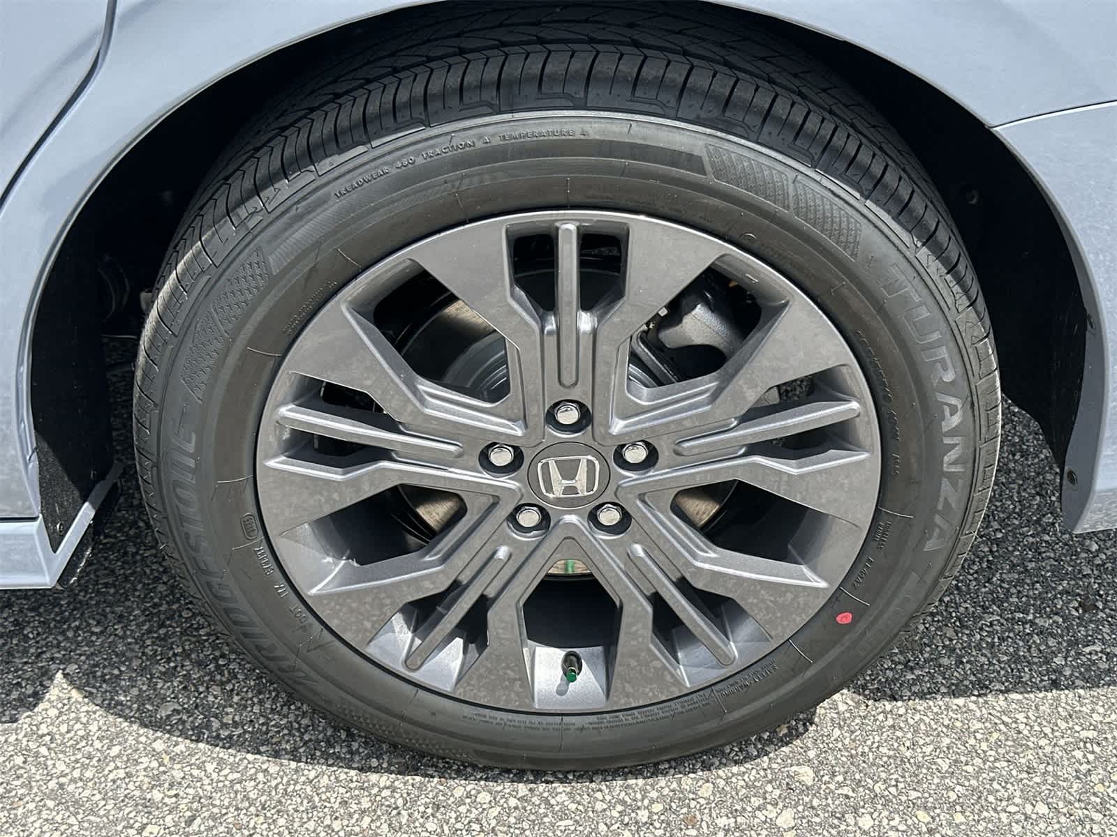 Thumbnail: 2026 Honda Odyssey - 12