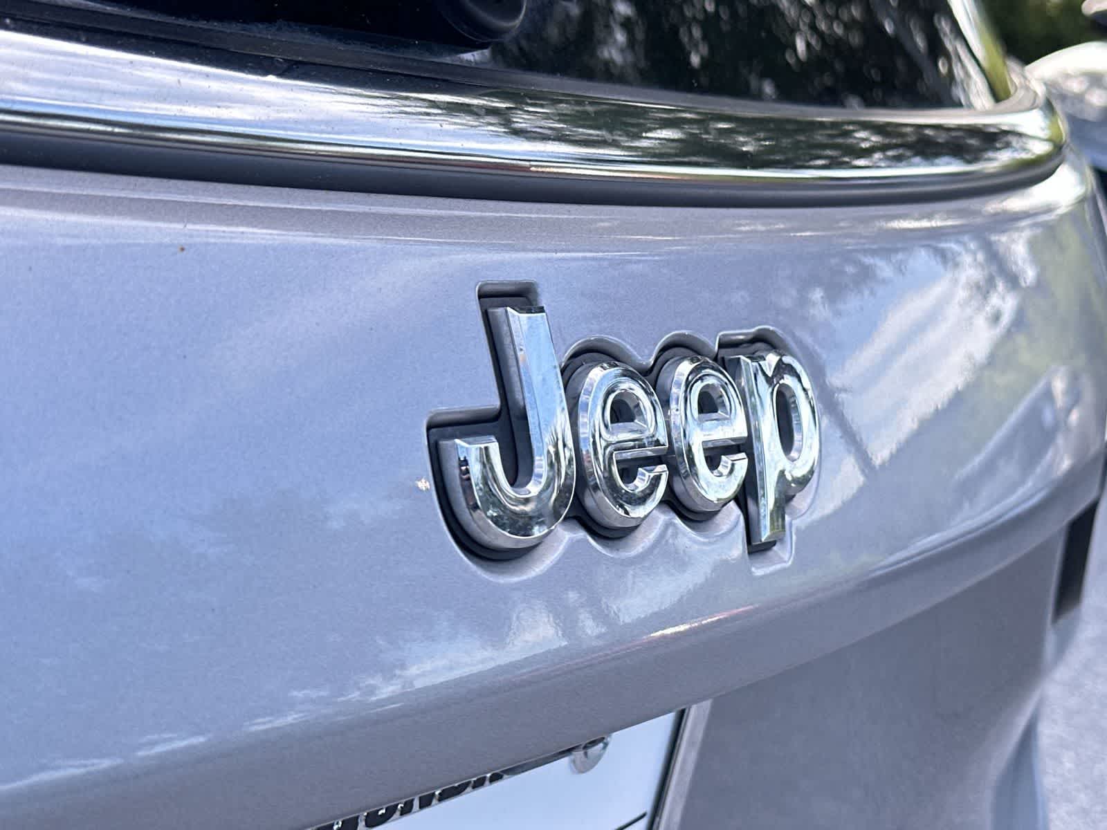 Thumbnail: 2022 Jeep Compass - 10