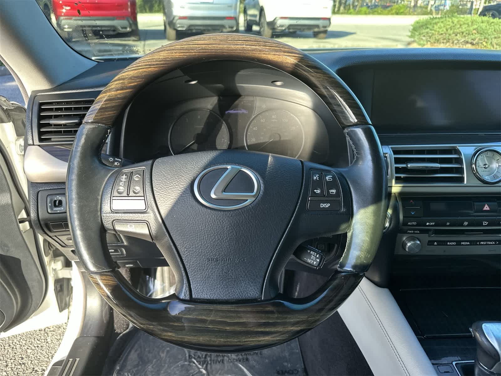 Thumbnail: 2014 Lexus LS - 18