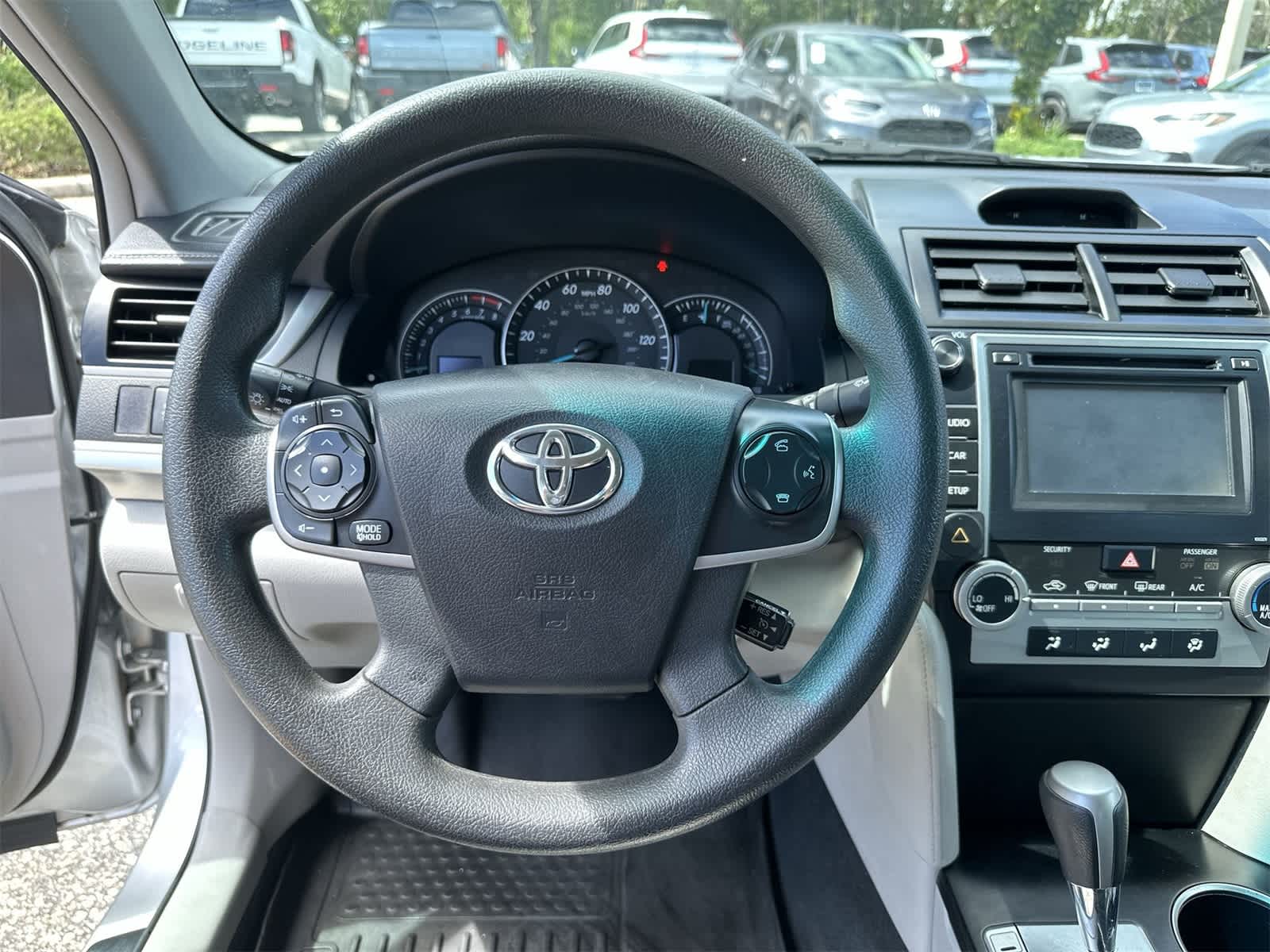 Thumbnail: 2014 Toyota Camry - 18