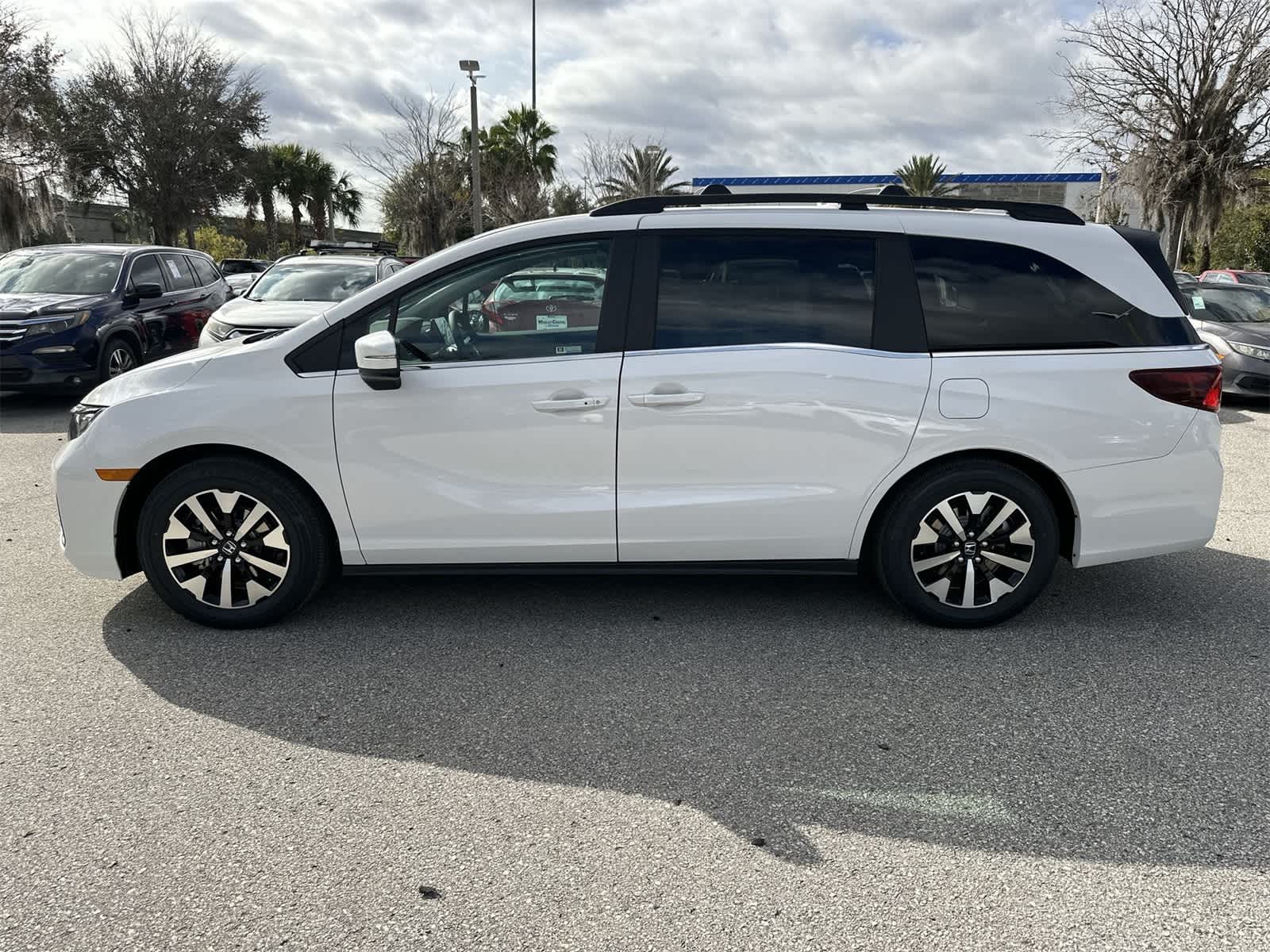 Thumbnail: 2026 Honda Odyssey - 3