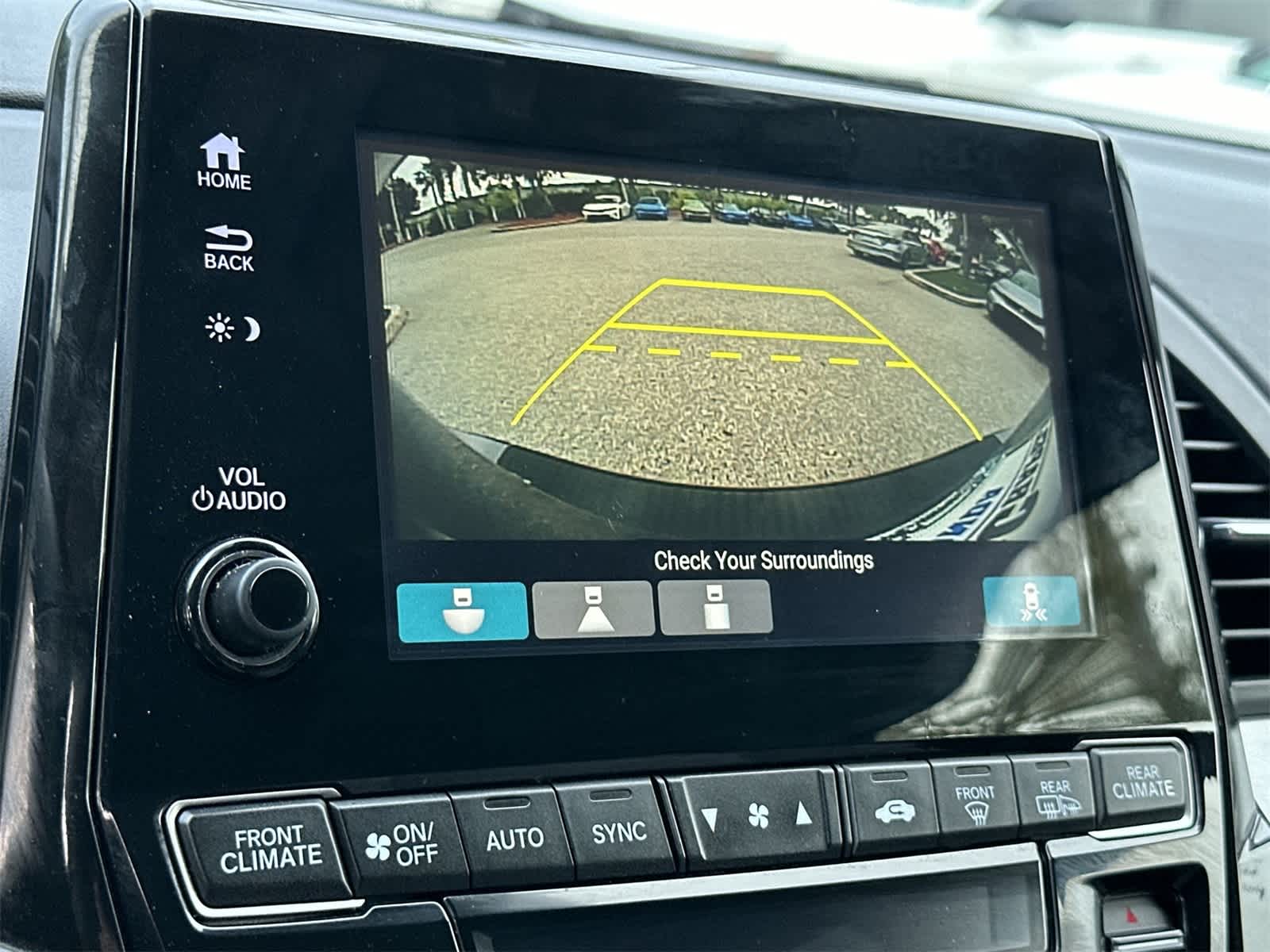 Thumbnail: 2018 Honda Odyssey - 20