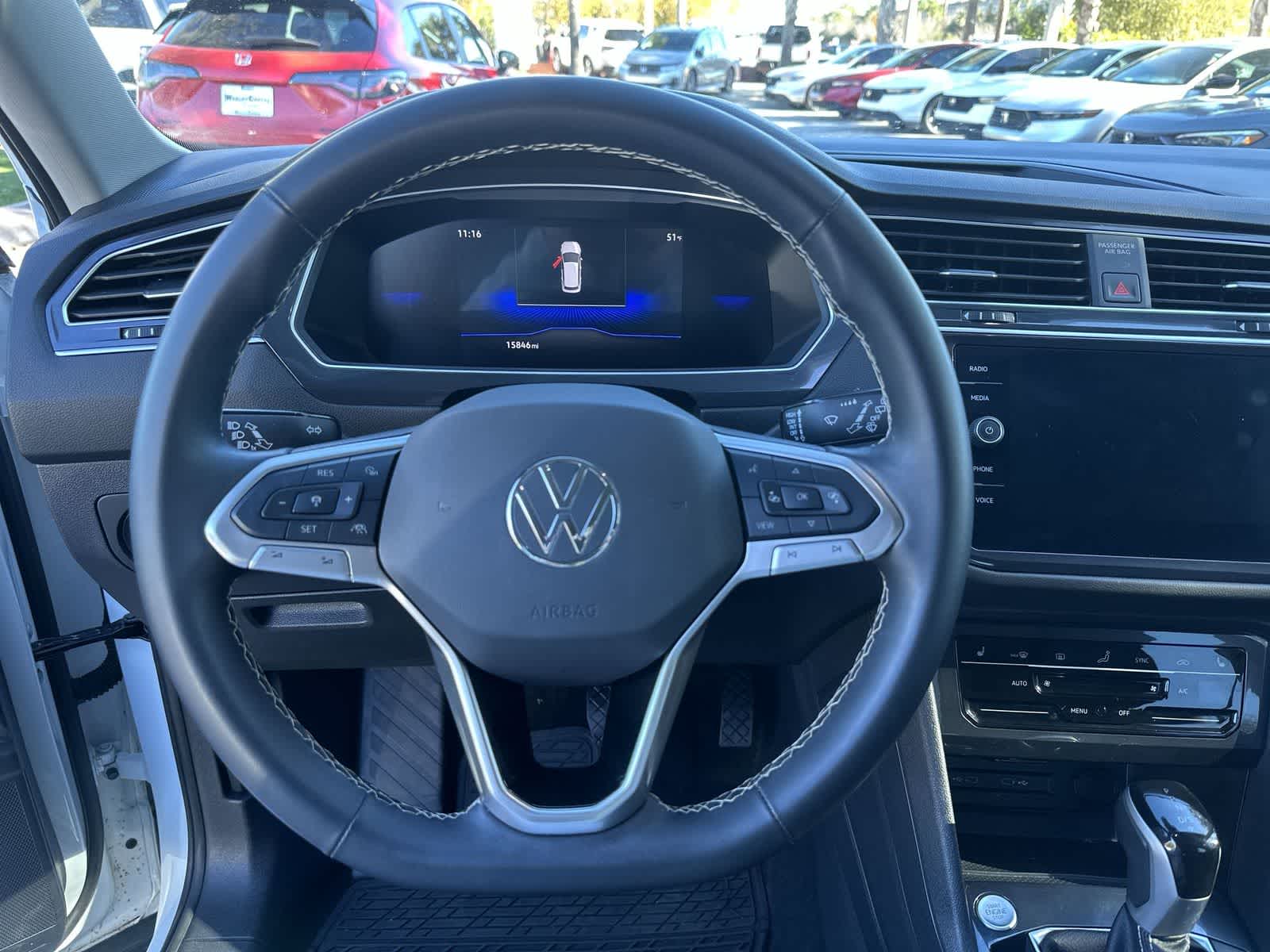 Thumbnail: 2024 Volkswagen Tiguan - 18