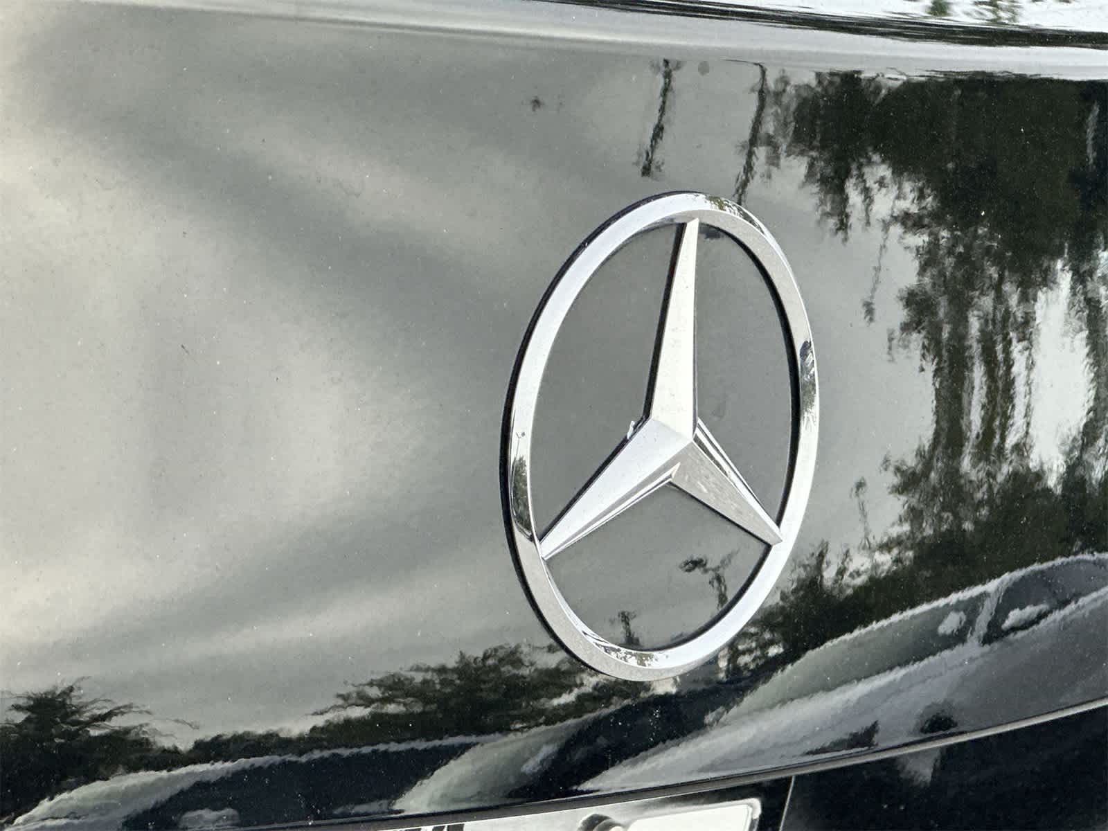 Thumbnail: 2023 Mercedes-Benz C-Class - 10