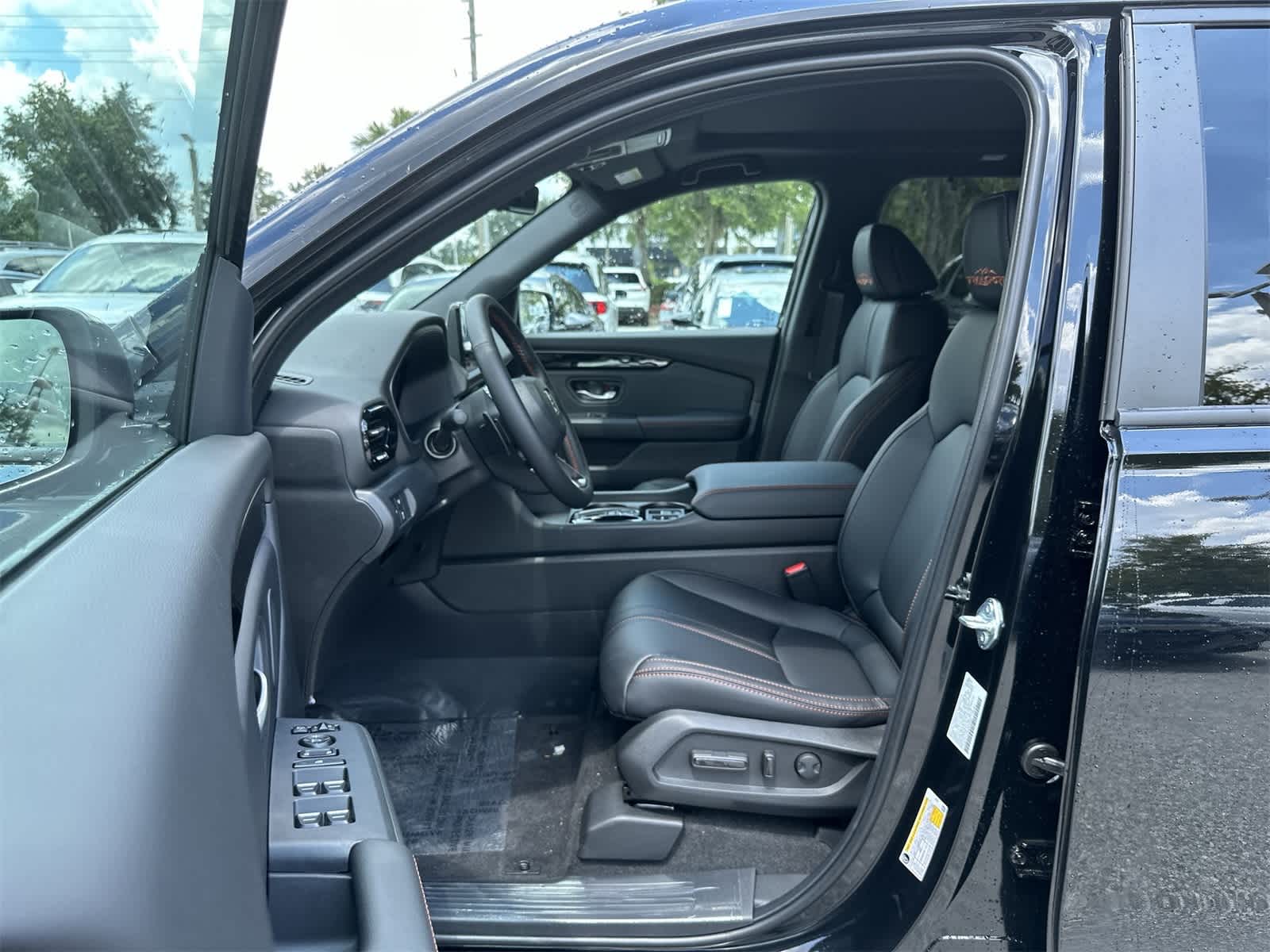 Thumbnail: 2025 Honda Pilot - 2