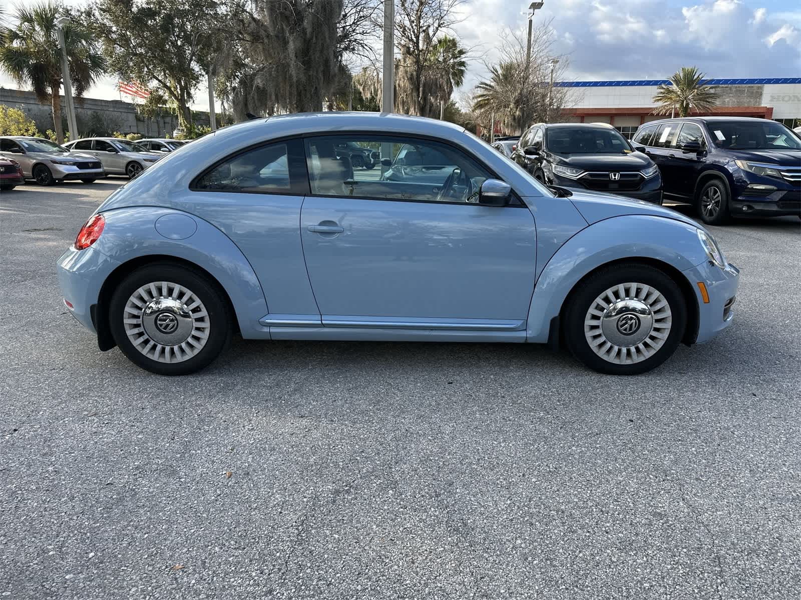 Thumbnail: 2014 Volkswagen Beetle - 7