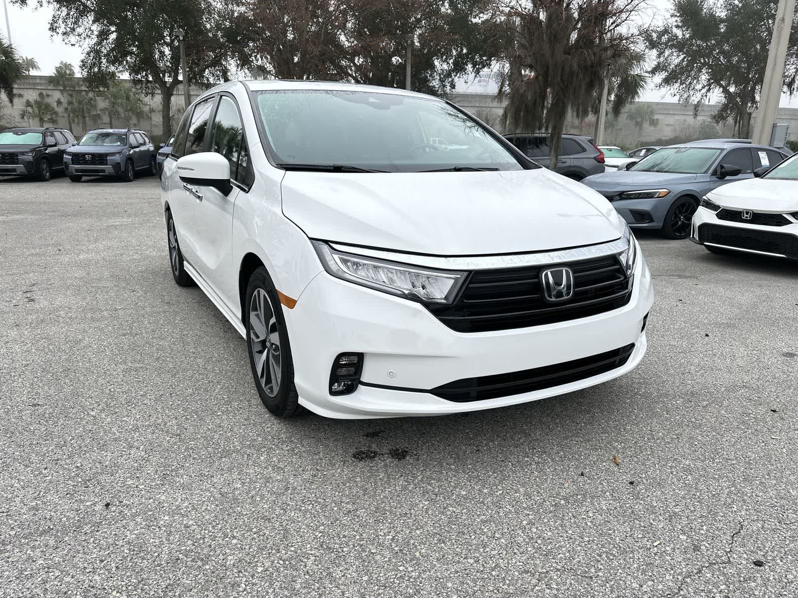 Thumbnail: 2023 Honda Odyssey - 8