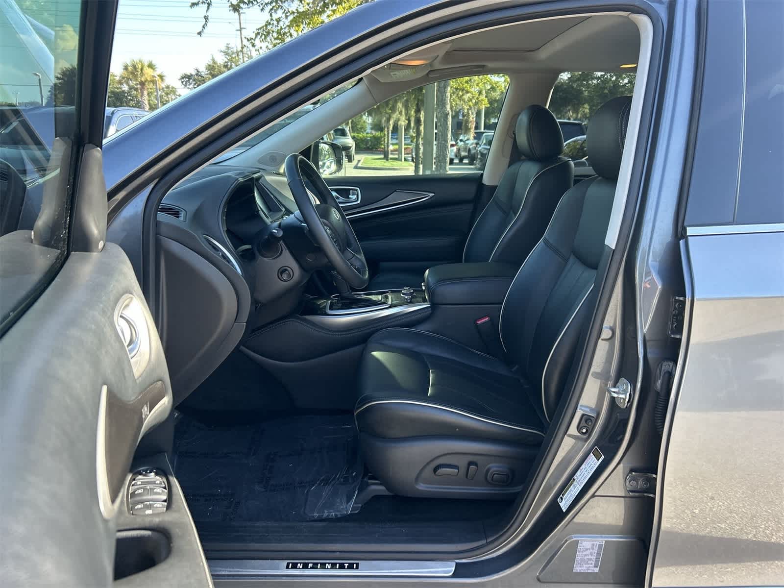 Thumbnail: 2019 INFINITI QX60 - 2