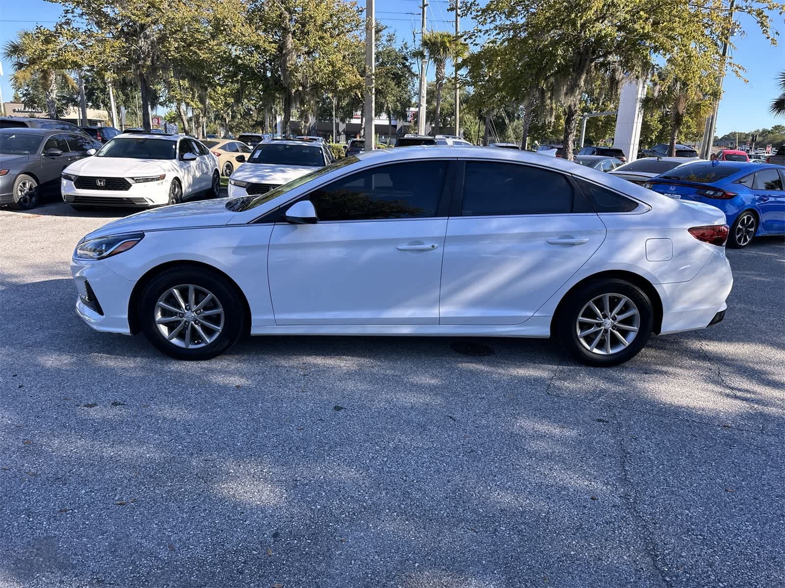 Thumbnail: 2019 Hyundai Sonata - 3