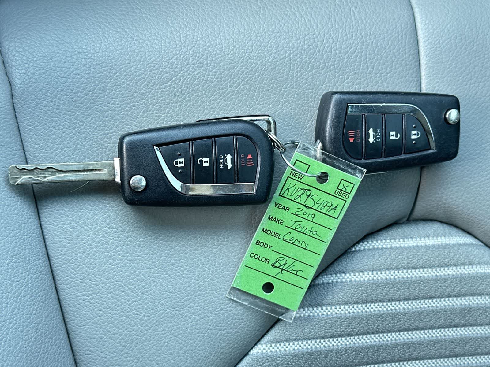 Thumbnail: 2019 Toyota Camry - 22