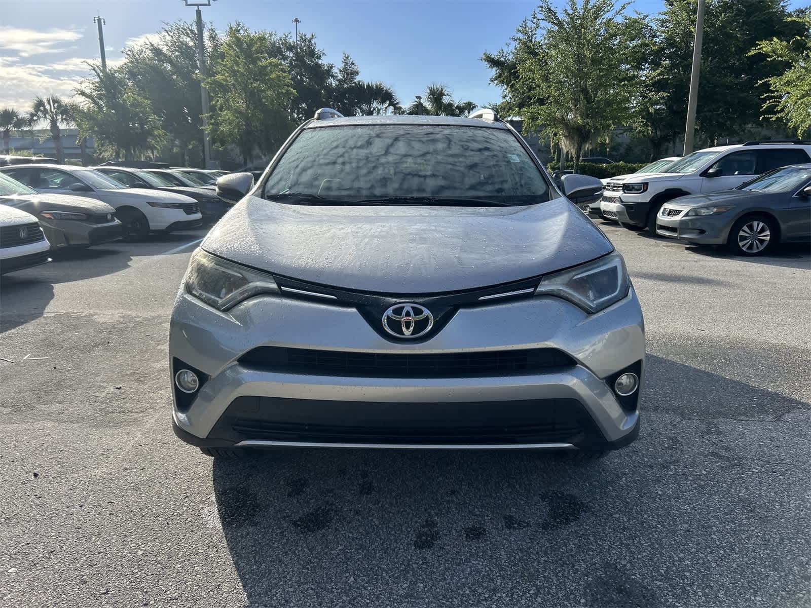 2016 Toyota RAV4 XLE 8