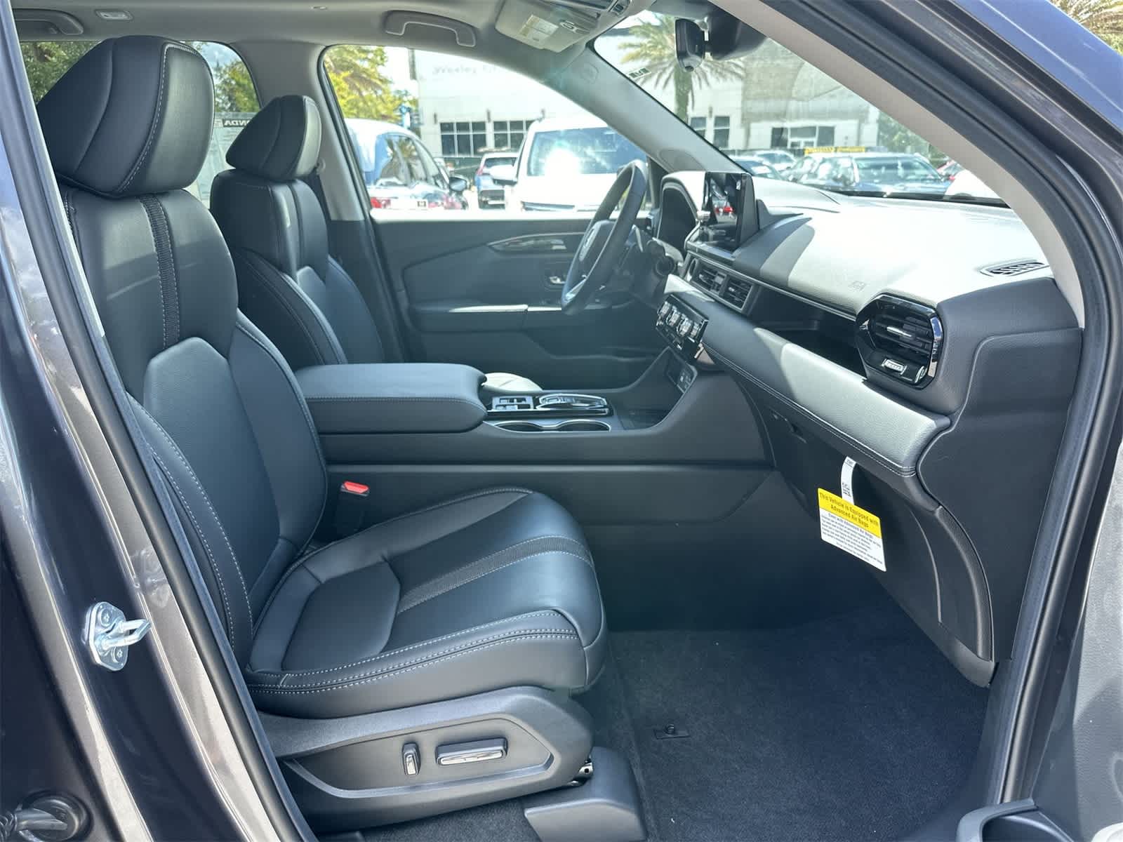 Thumbnail: 2025 Honda Pilot - 17
