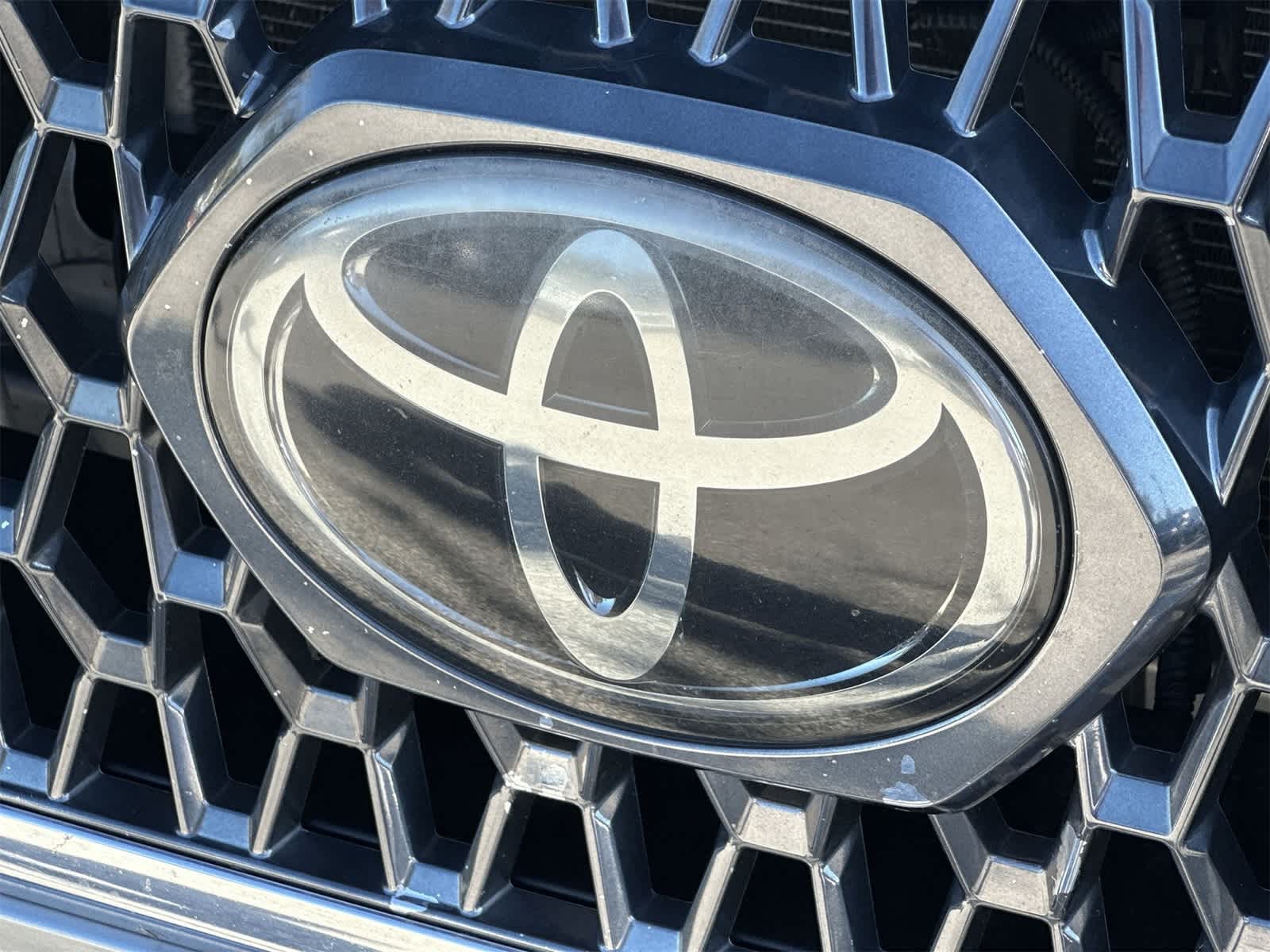 Thumbnail: 2018 Toyota Tacoma - 10