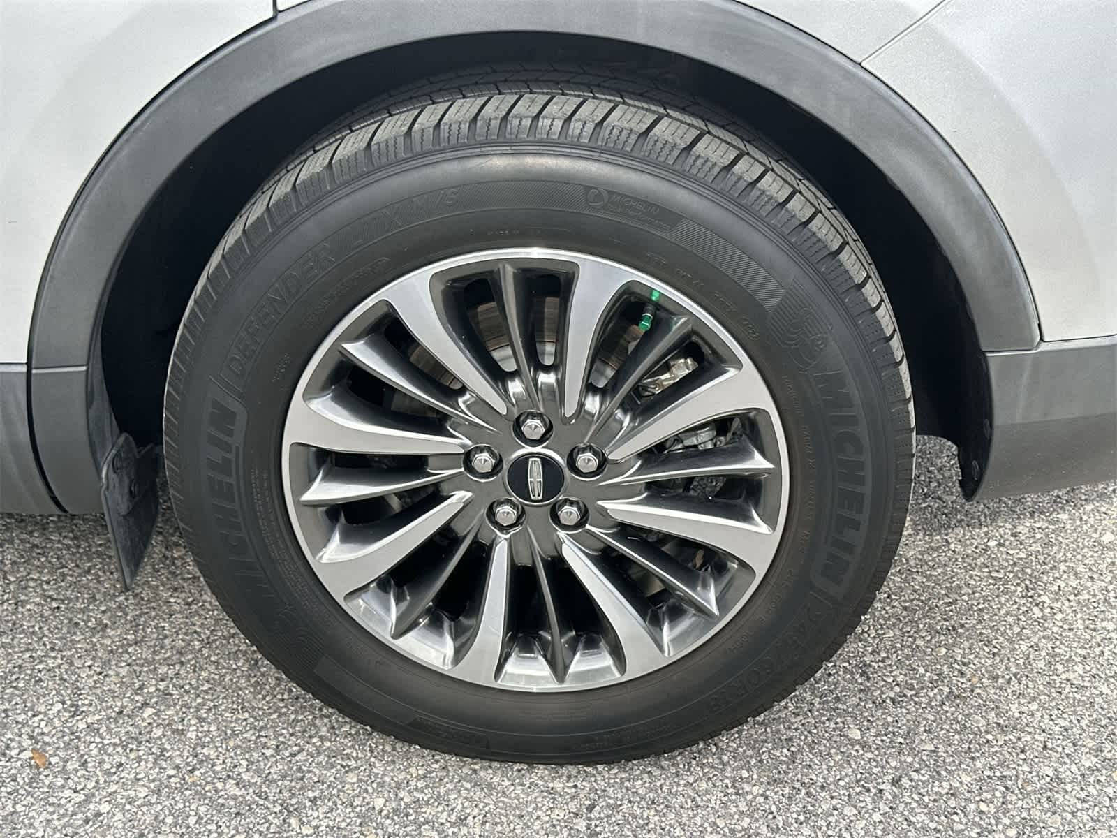 Thumbnail: 2019 Lincoln Nautilus - 11