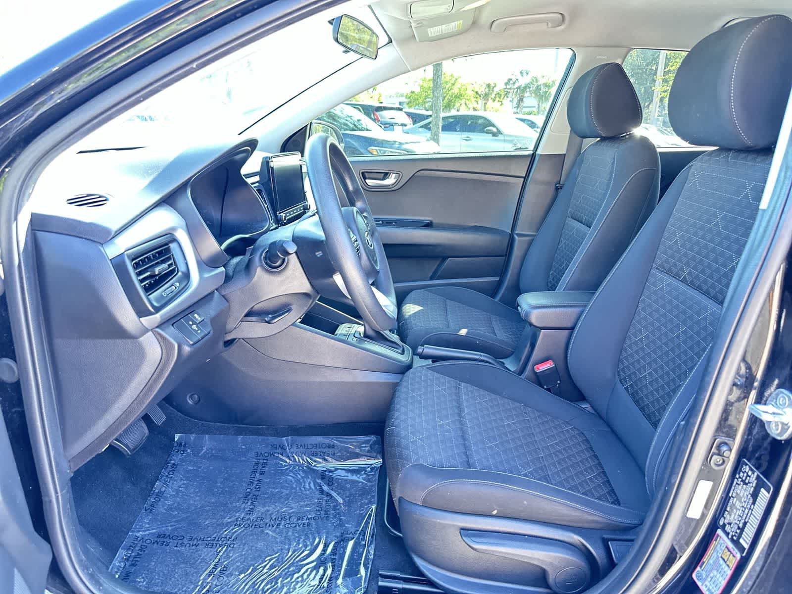 Thumbnail: 2021 Kia Rio - 13