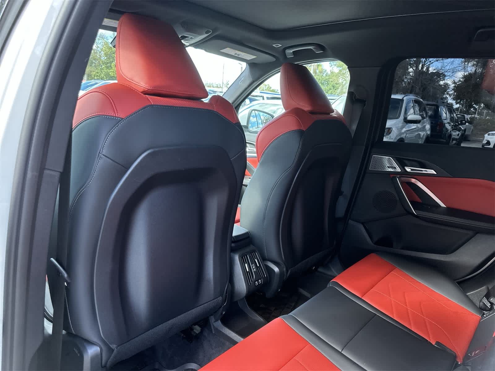 Thumbnail: 2025 BMW X1 - 14