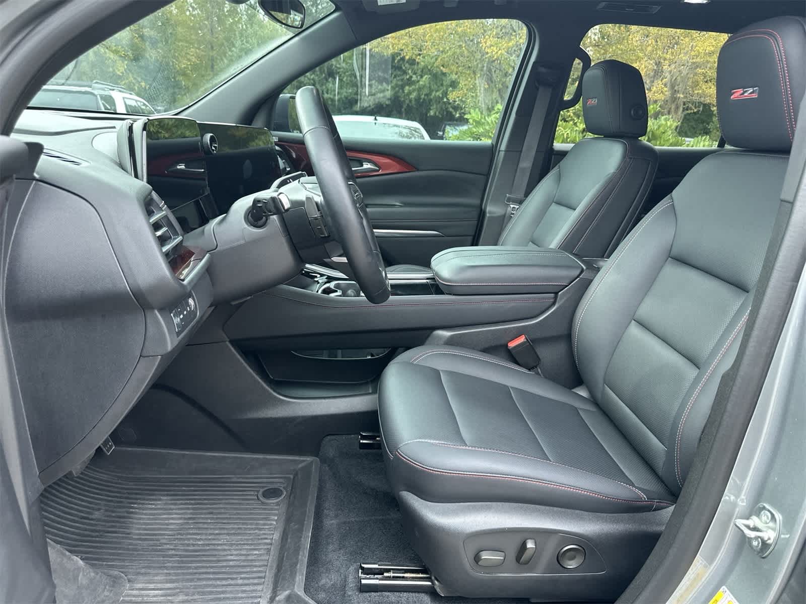 Thumbnail: 2024 Chevrolet Traverse - 15