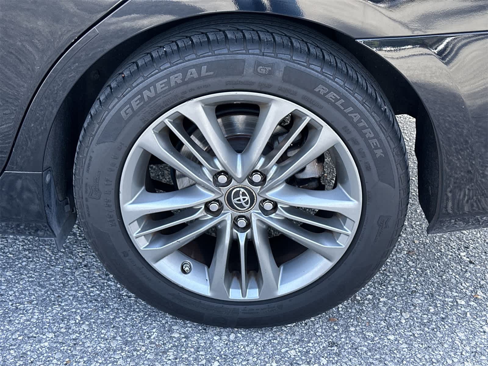 Thumbnail: 2015 Toyota Camry - 12