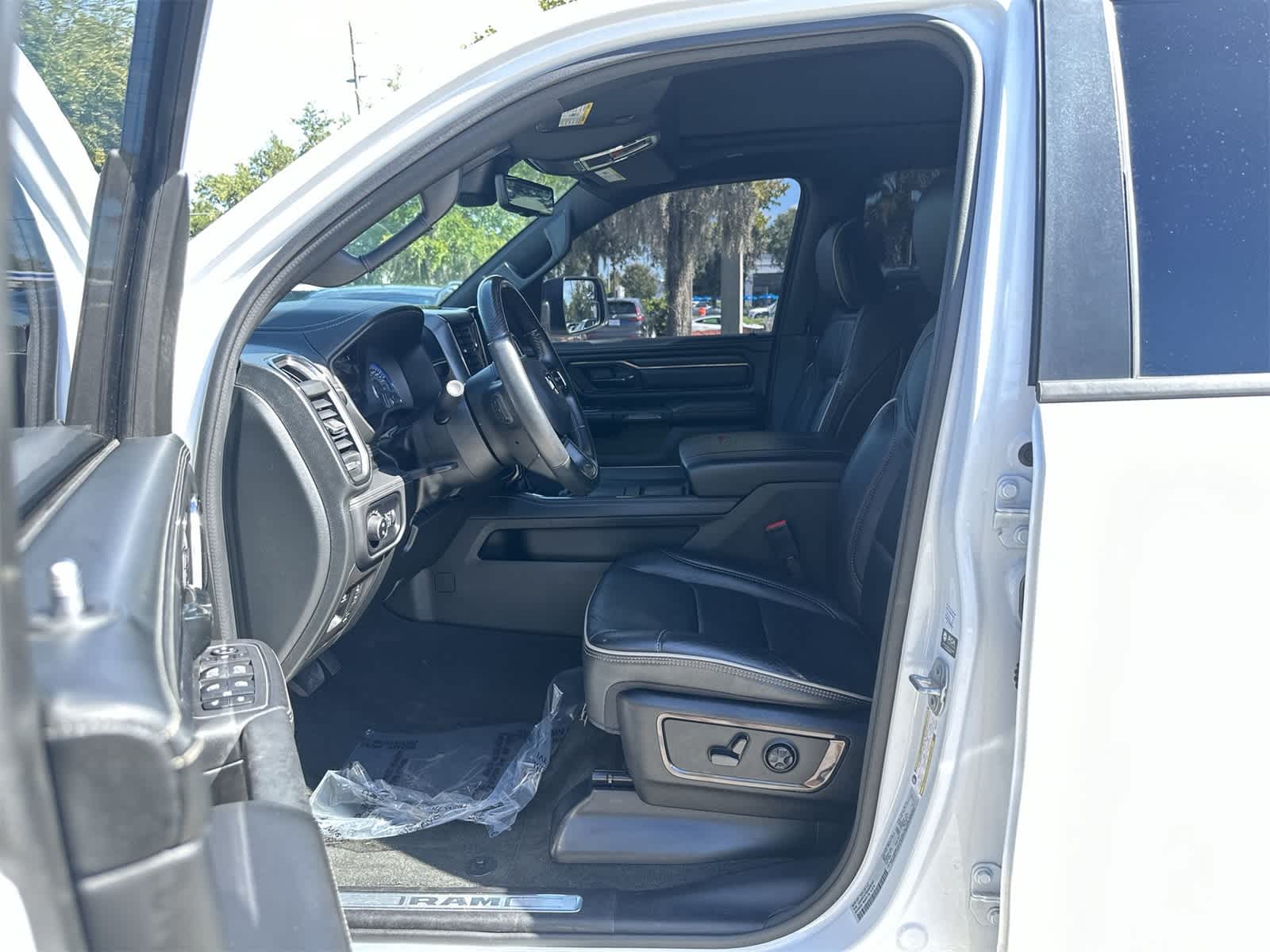 Thumbnail: 2022 RAM 1500 - 2