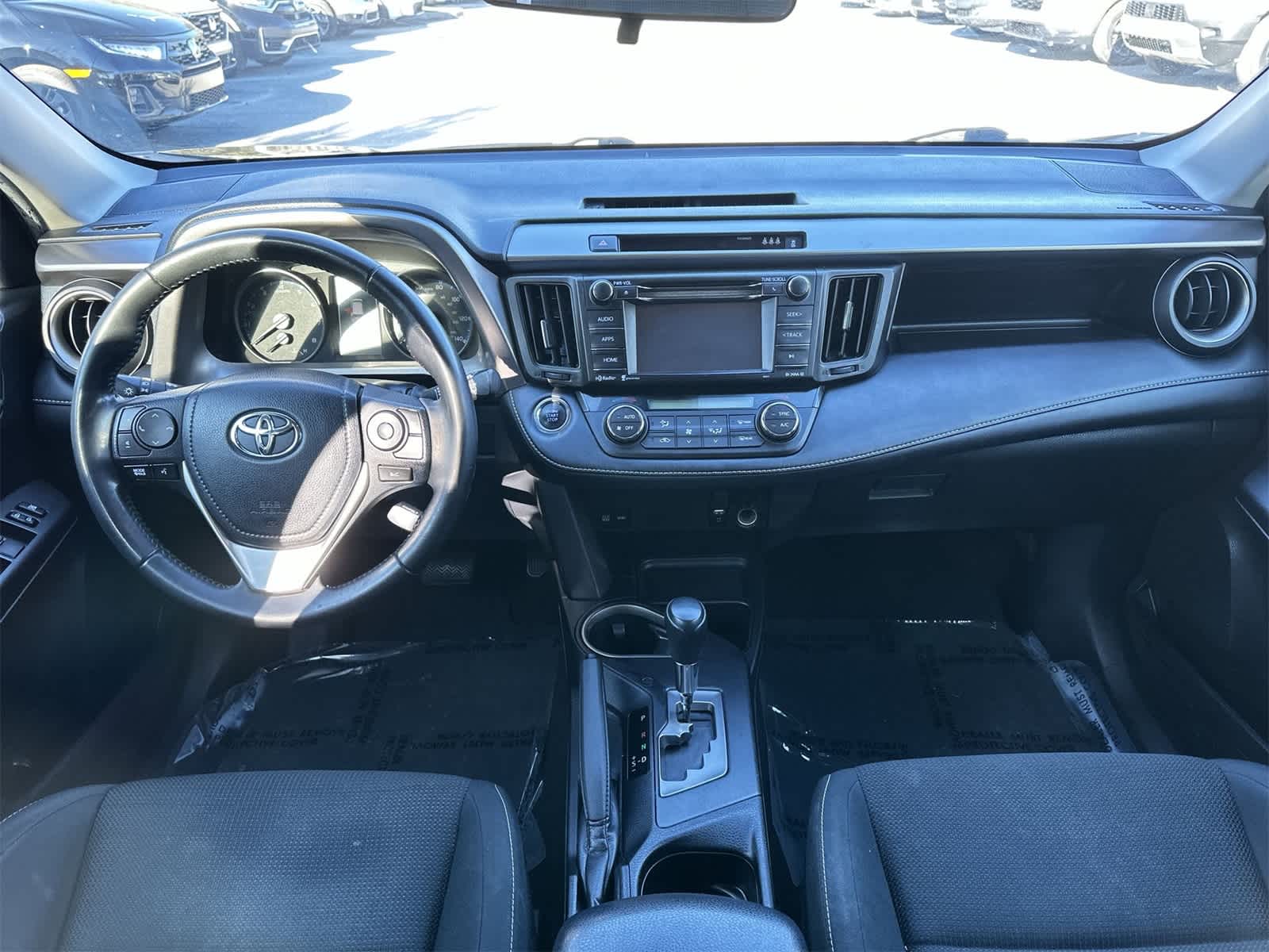 Thumbnail: 2018 Toyota RAV4 - 14