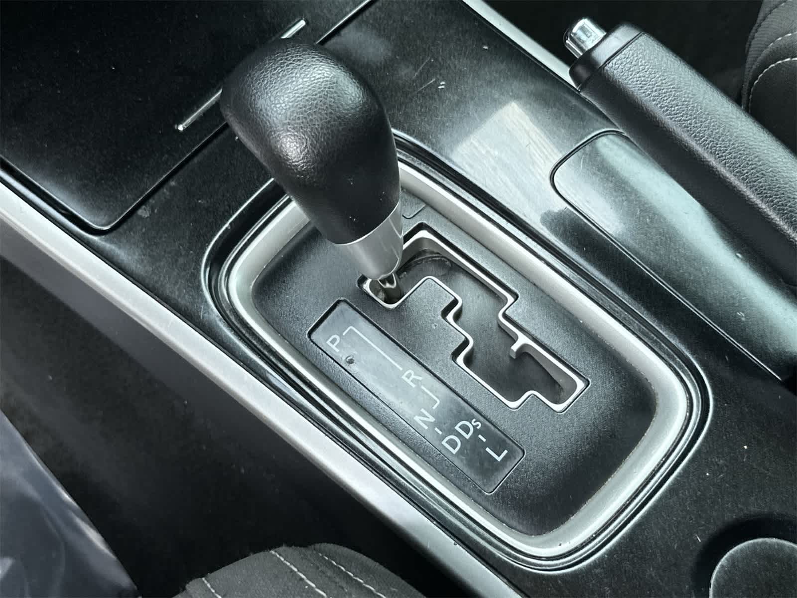Thumbnail: 2018 Mitsubishi Outlander - 21