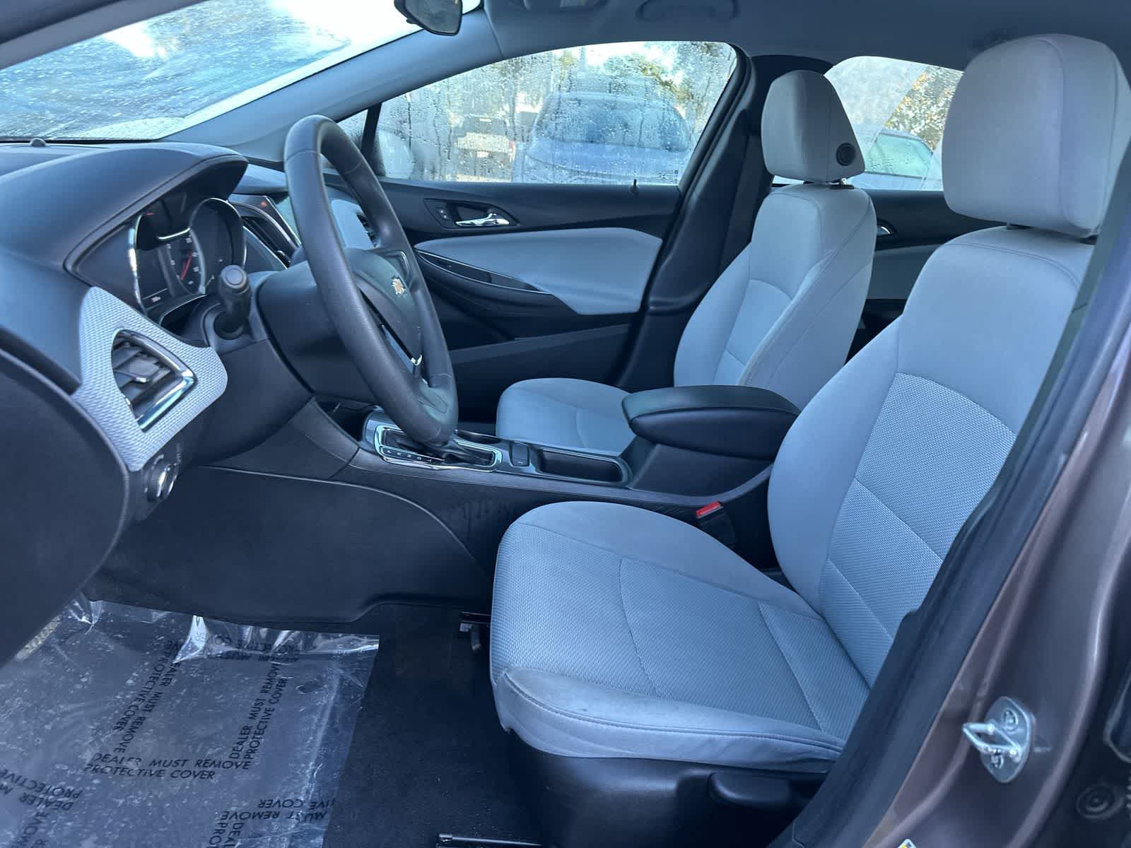 Thumbnail: 2019 Chevrolet Cruze - 13