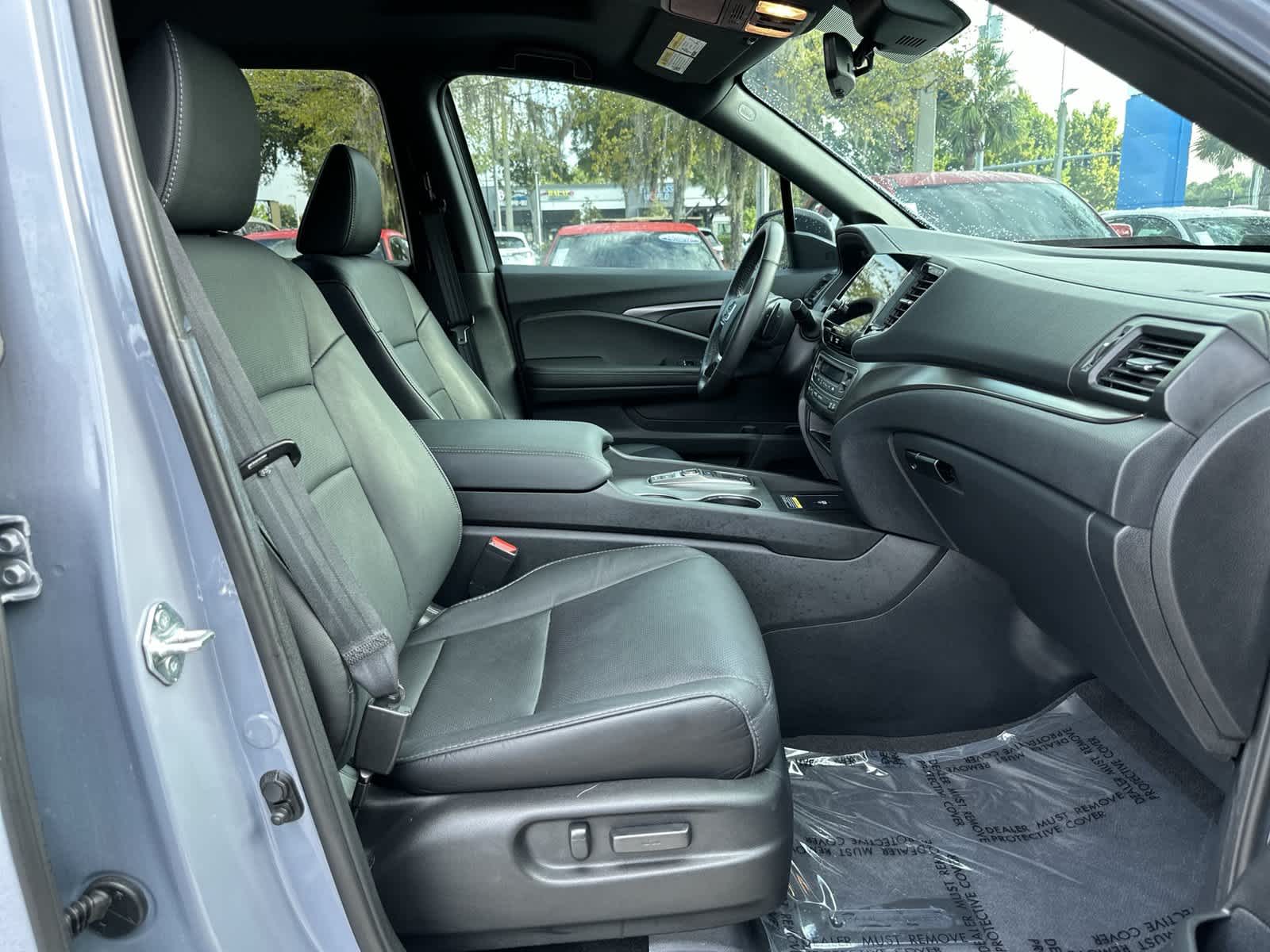 2025 Honda Passport EX-L - Photo 17