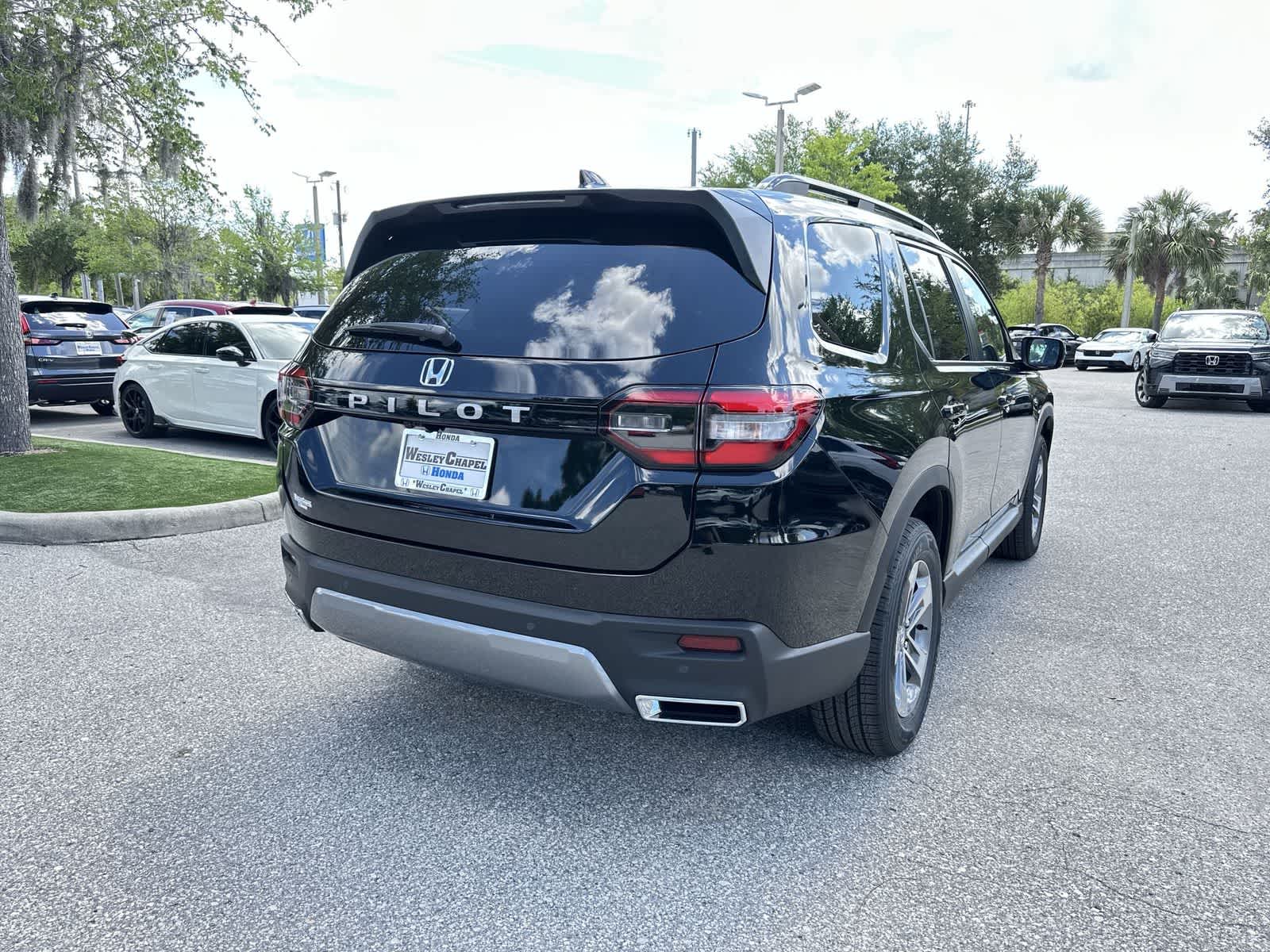 Thumbnail: 2026 Honda Pilot - 6