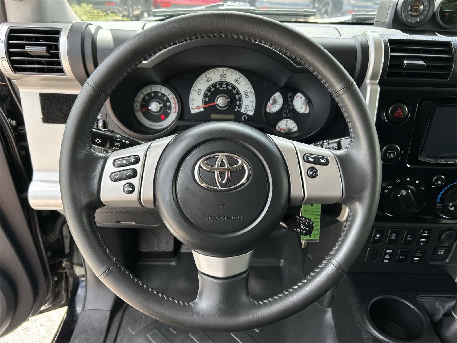 Thumbnail: 2014 Toyota FJ Cruiser - 17