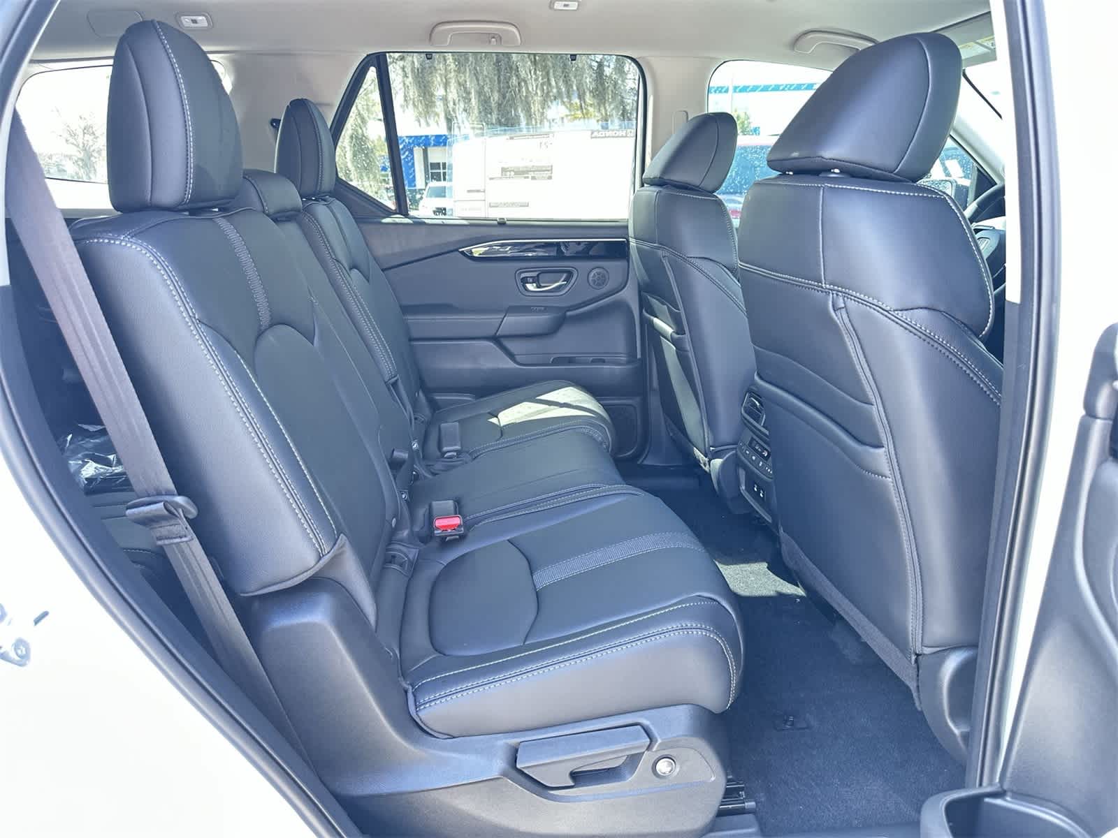 Thumbnail: 2026 Honda Pilot - 16