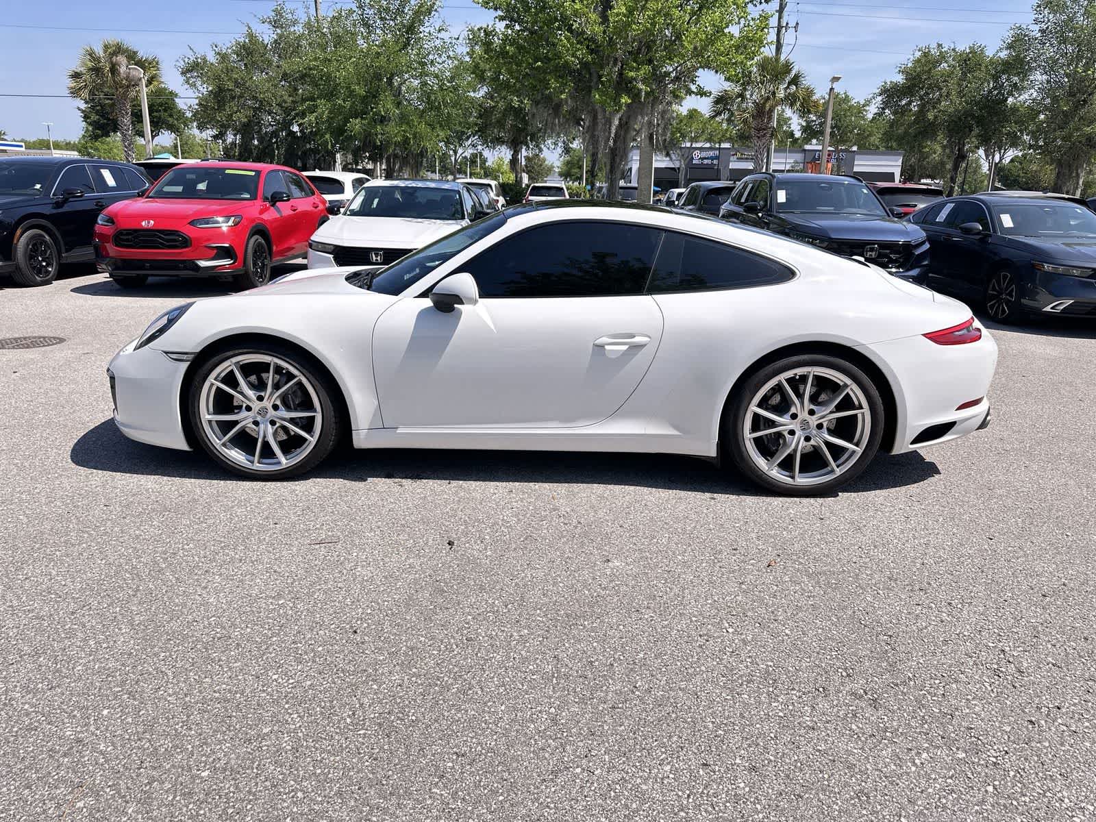 Thumbnail: 2017 Porsche 911 - 3