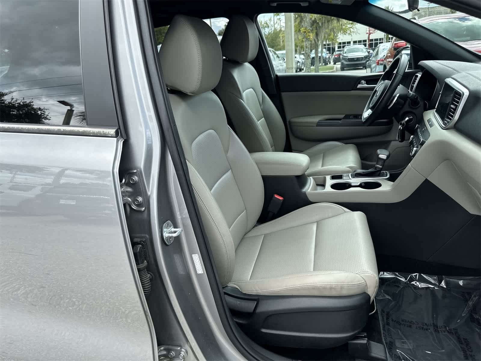 Thumbnail: 2022 Kia Sportage - 18