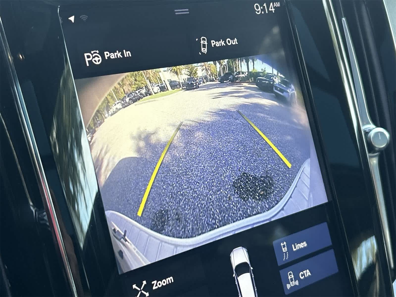 Thumbnail: 2020 Volvo V60 - 21