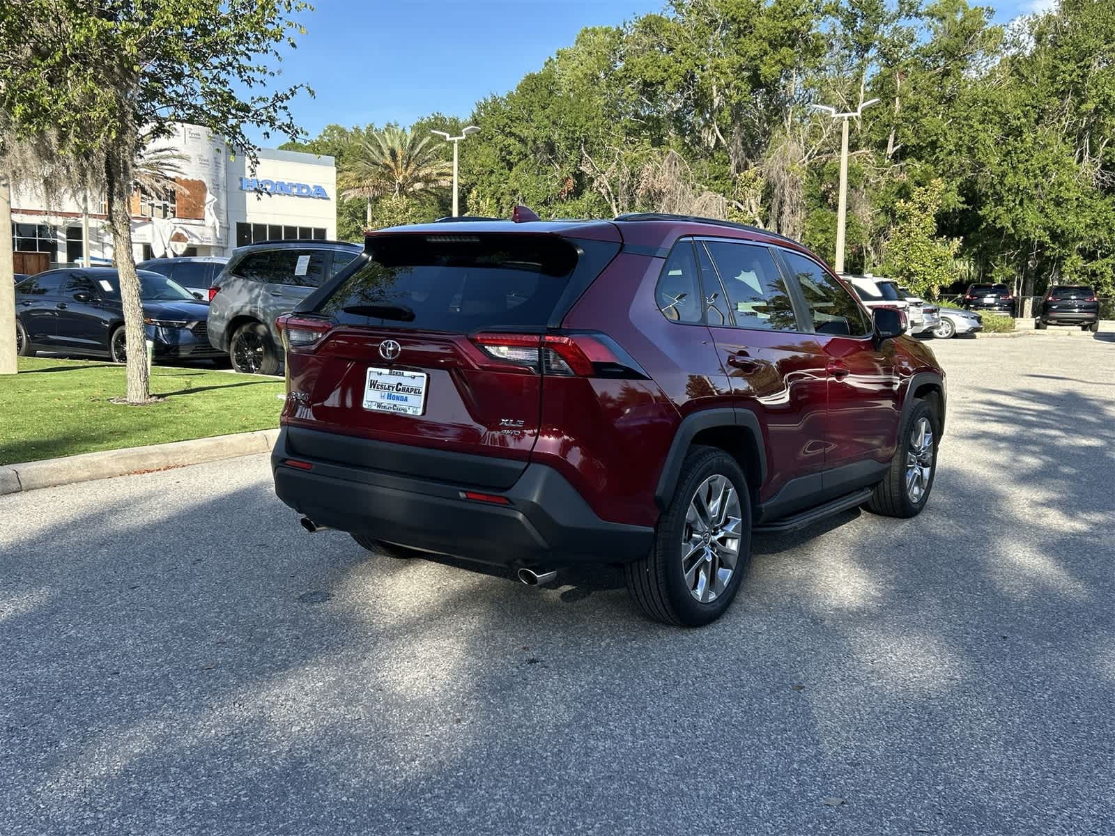 Thumbnail: 2020 Toyota RAV4 - 6