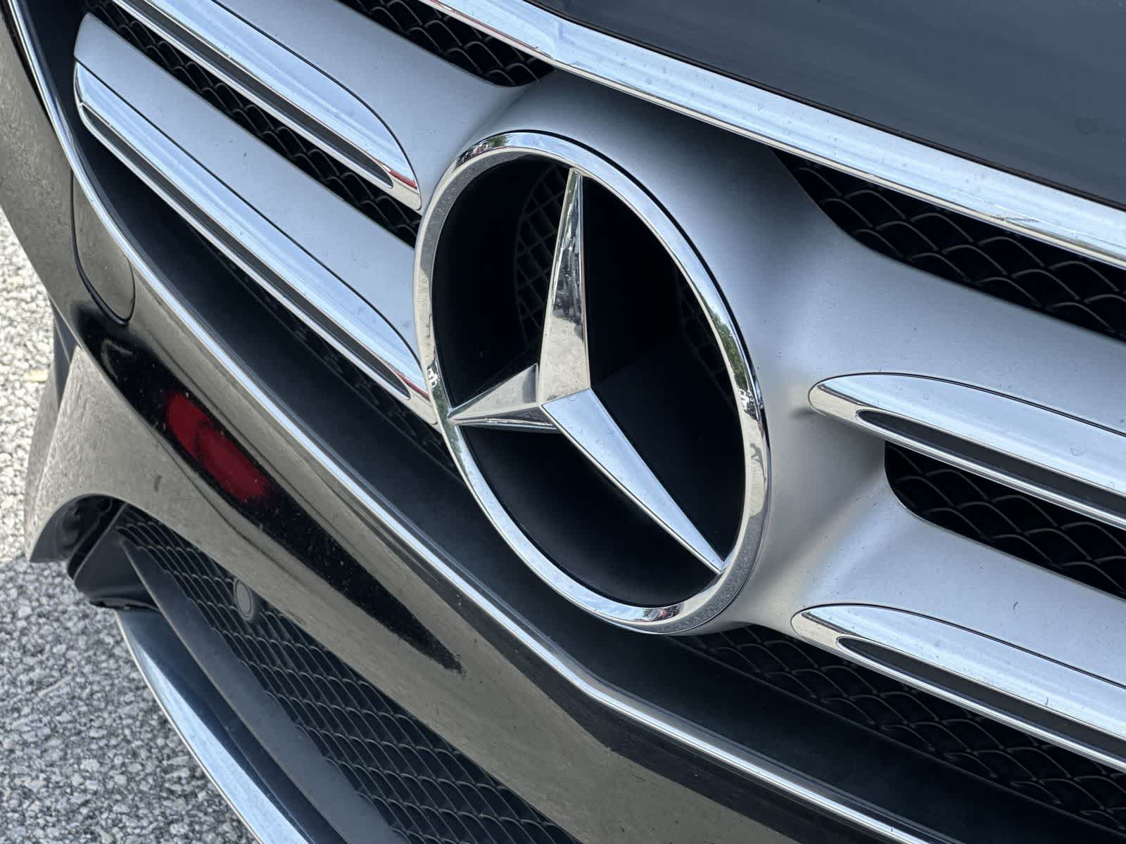 Thumbnail: 2017 Mercedes-Benz E-Class - 10