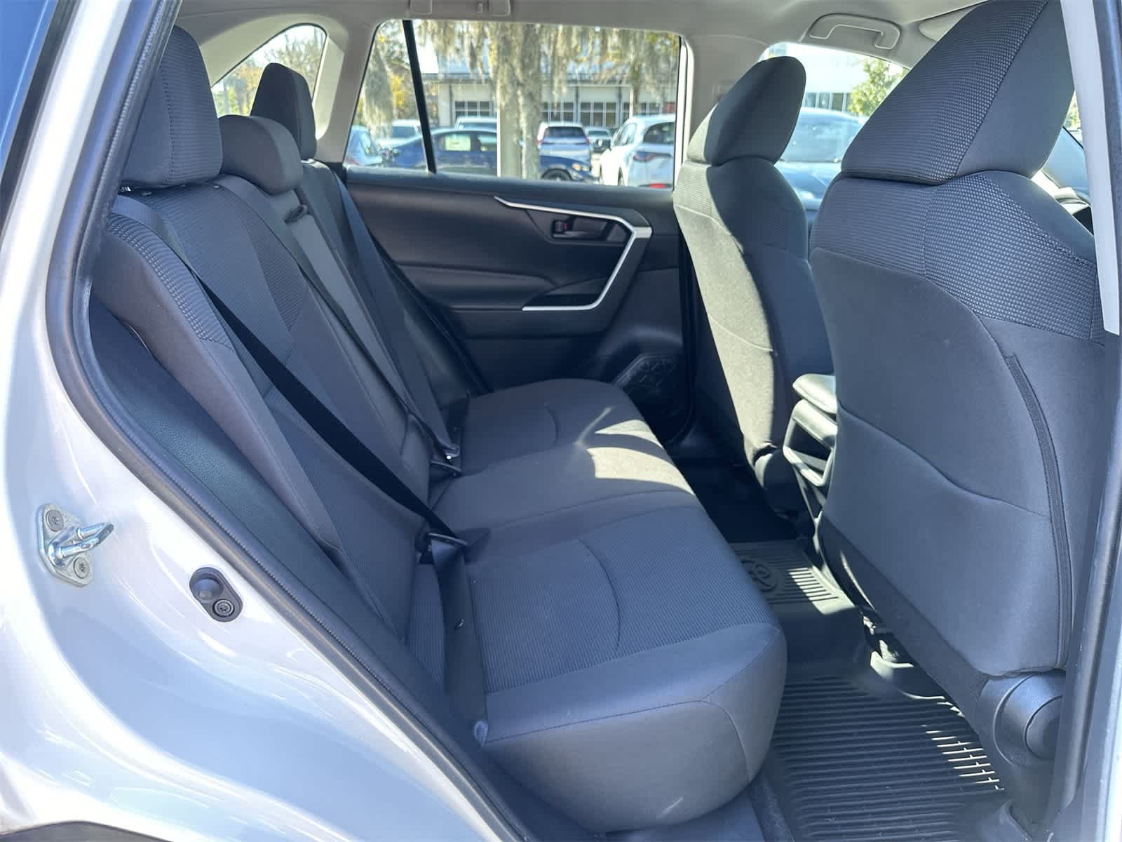 Thumbnail: 2020 Toyota RAV4 - 16