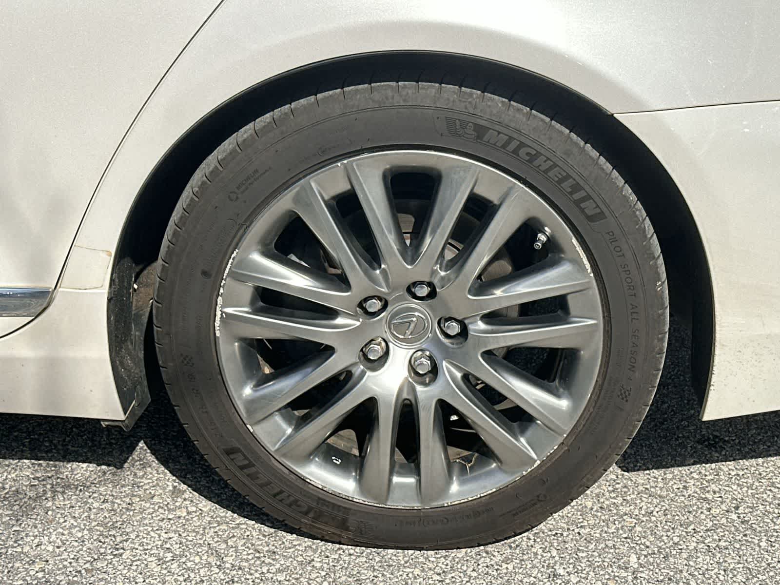 Thumbnail: 2016 Lexus LS - 12