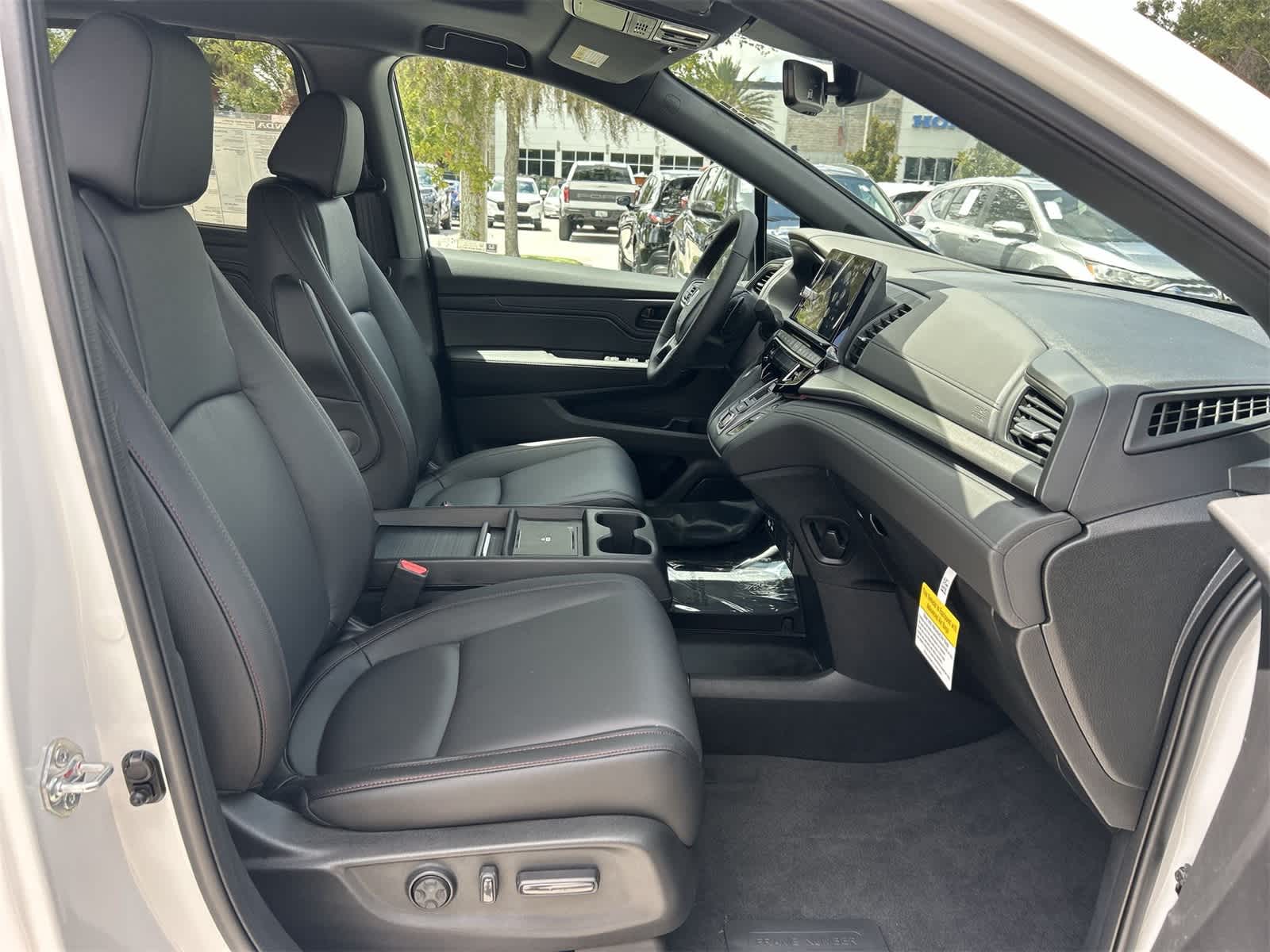 Thumbnail: 2026 Honda Odyssey - 17