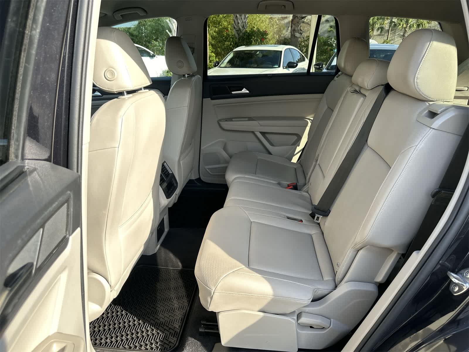 Thumbnail: 2021 Volkswagen Atlas - 15