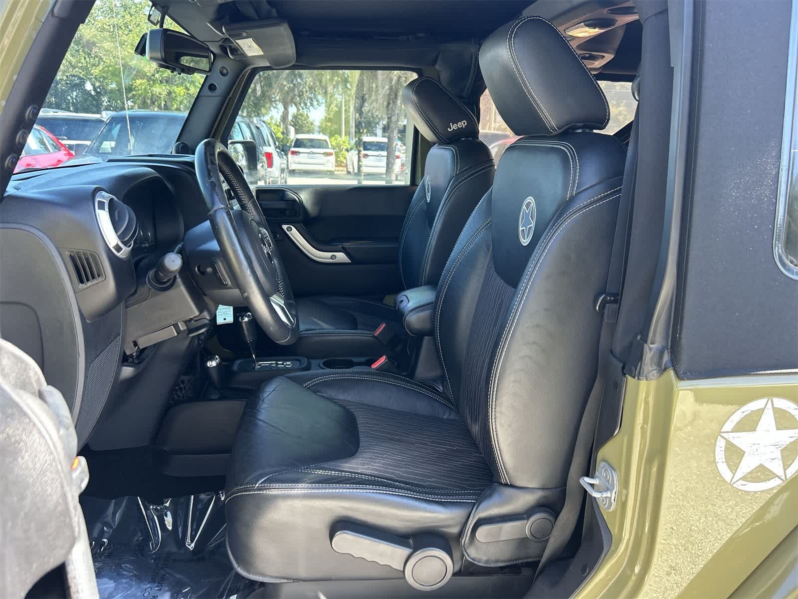 Thumbnail: 2013 Jeep Wrangler - 13