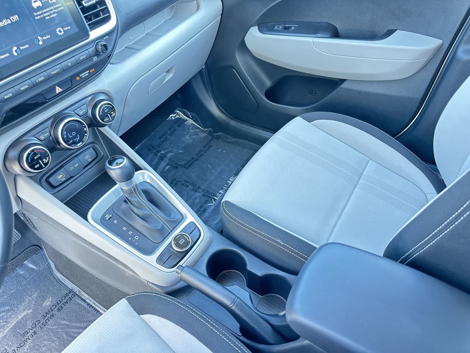 Thumbnail: 2023 Hyundai Venue - 19