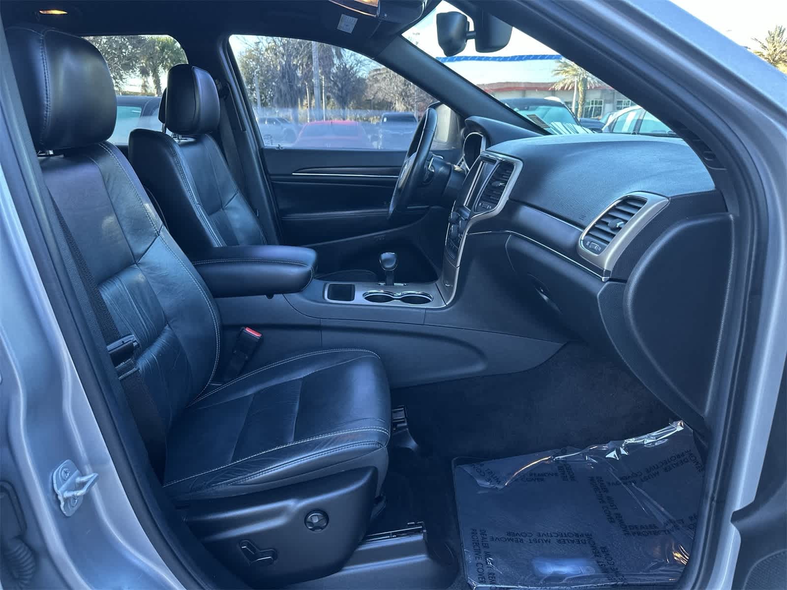 Thumbnail: 2014 Jeep Grand Cherokee - 16