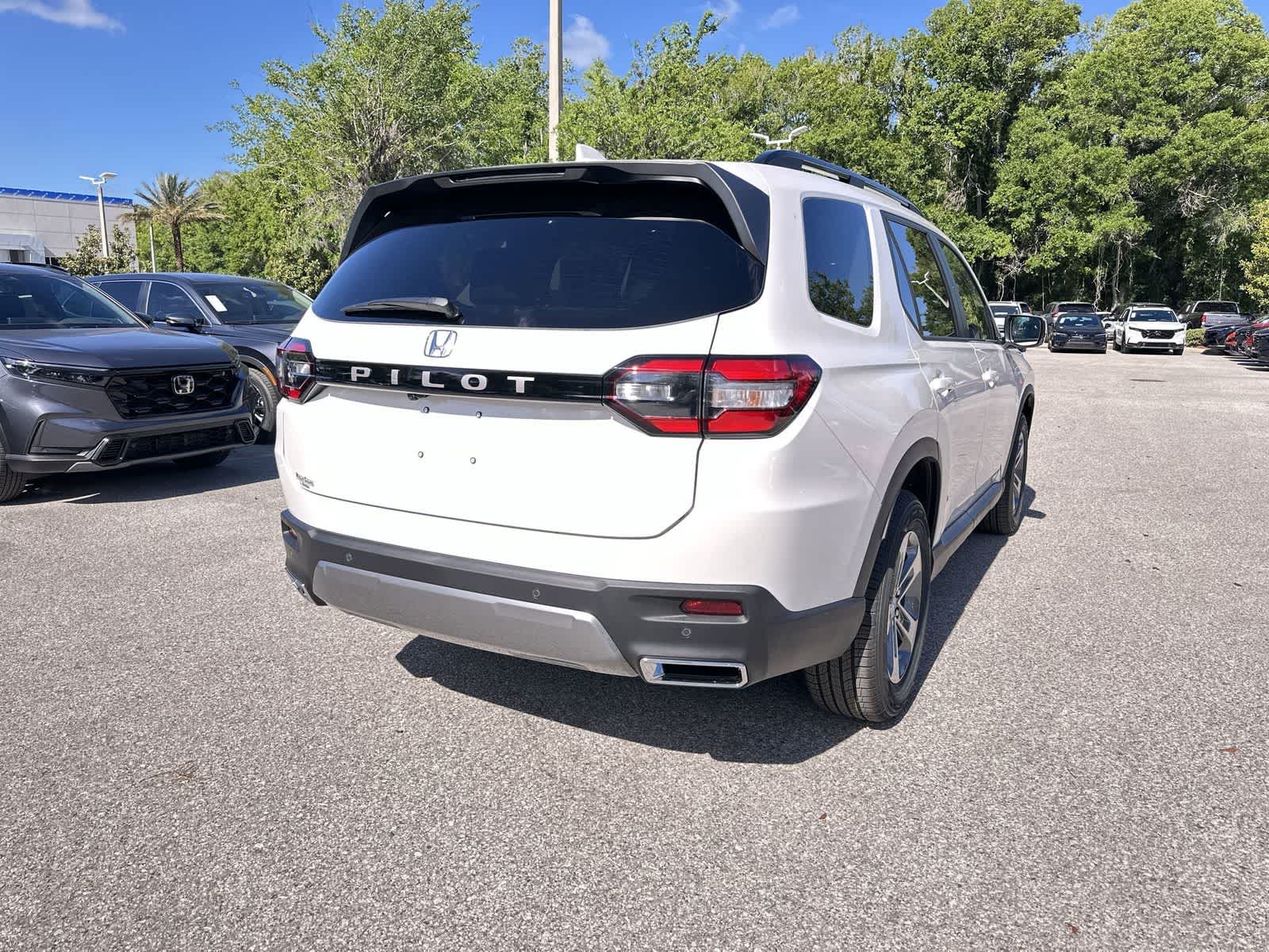 Thumbnail: 2026 Honda Pilot - 6